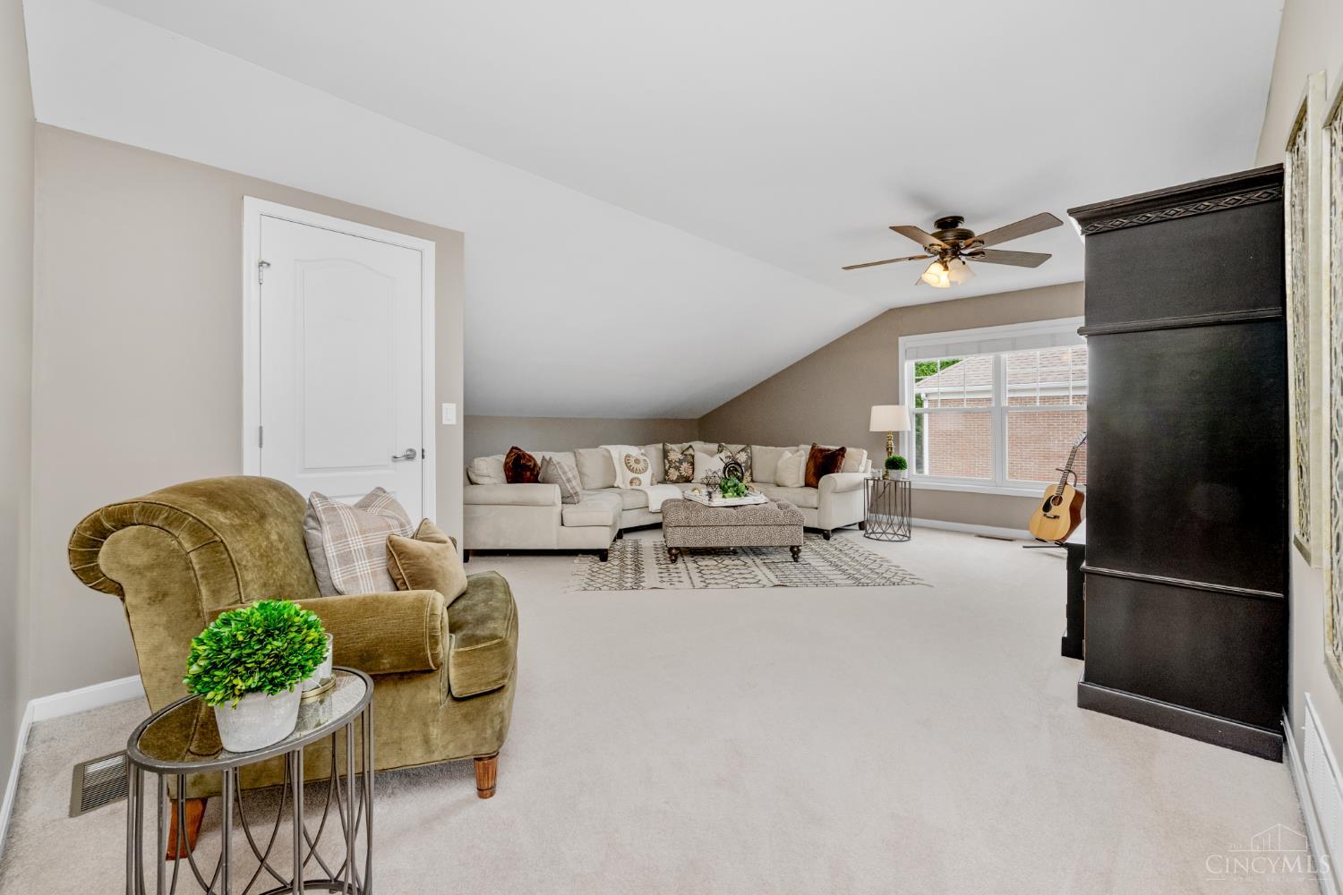 6613 Hollow Tree Court