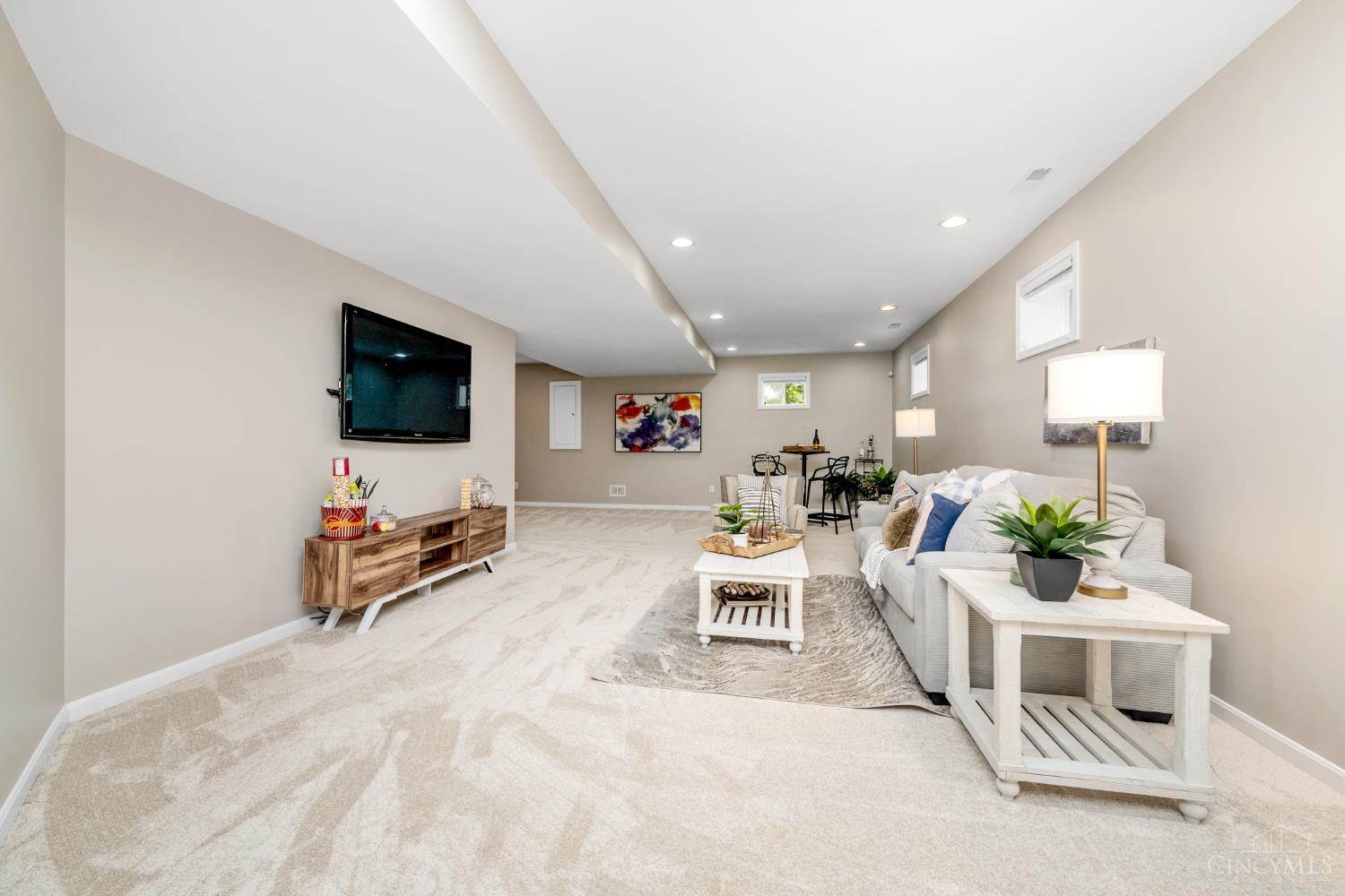 6613 Hollow Tree Court