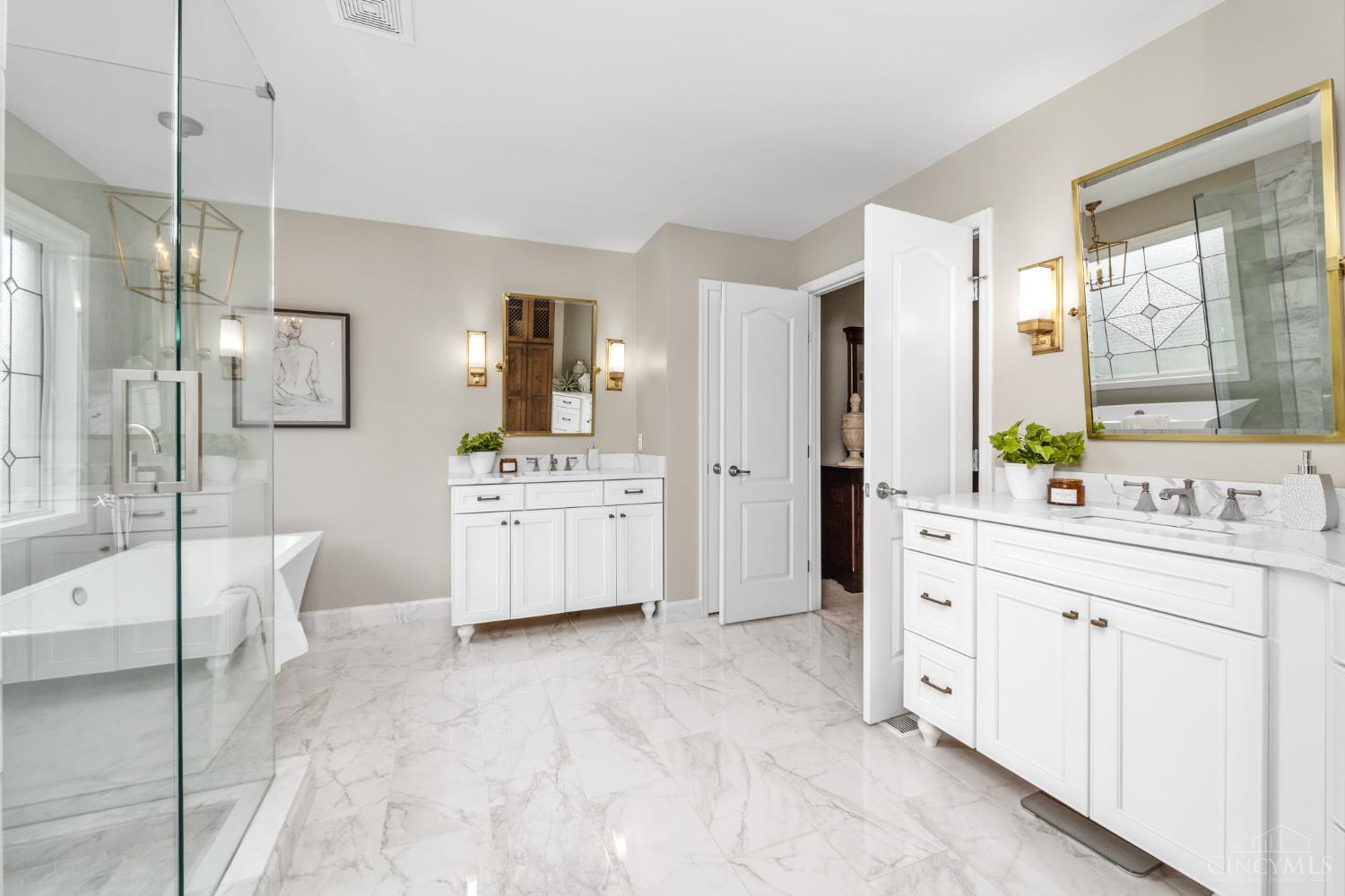 6613 Hollow Tree Court