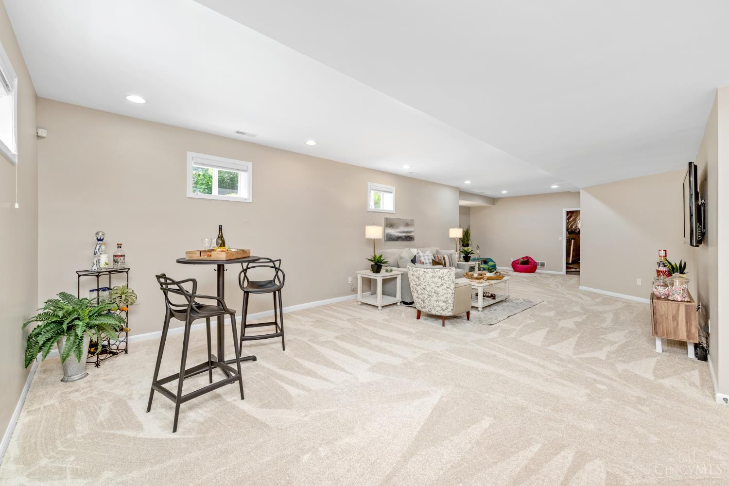 6613 Hollow Tree Court