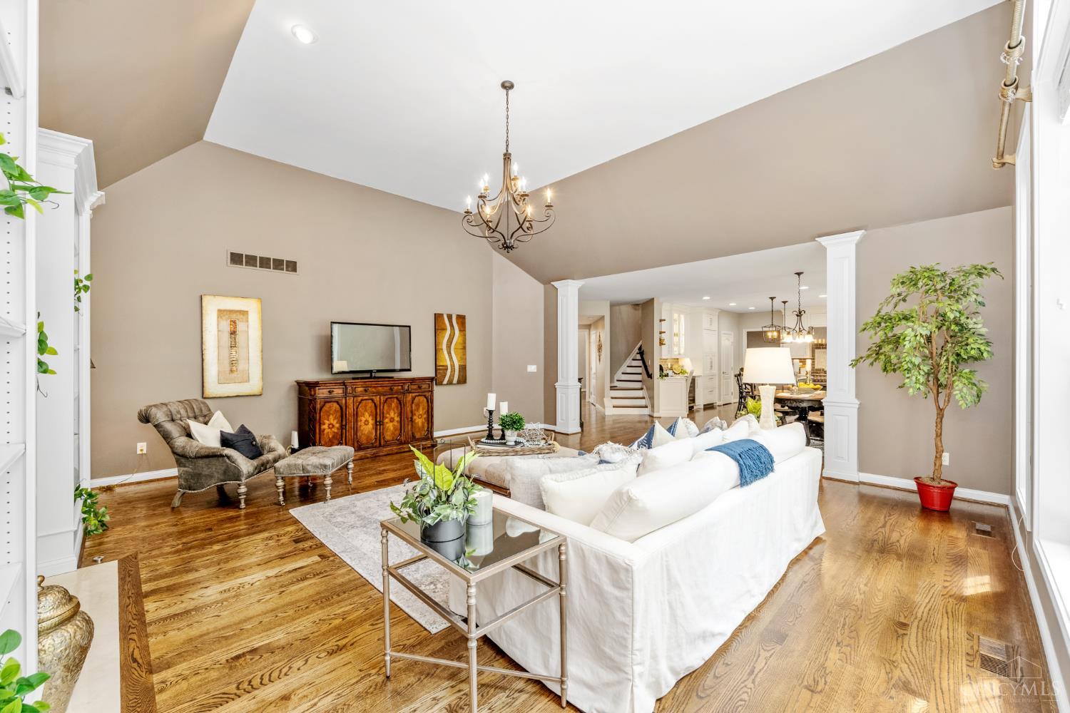 6613 Hollow Tree Court