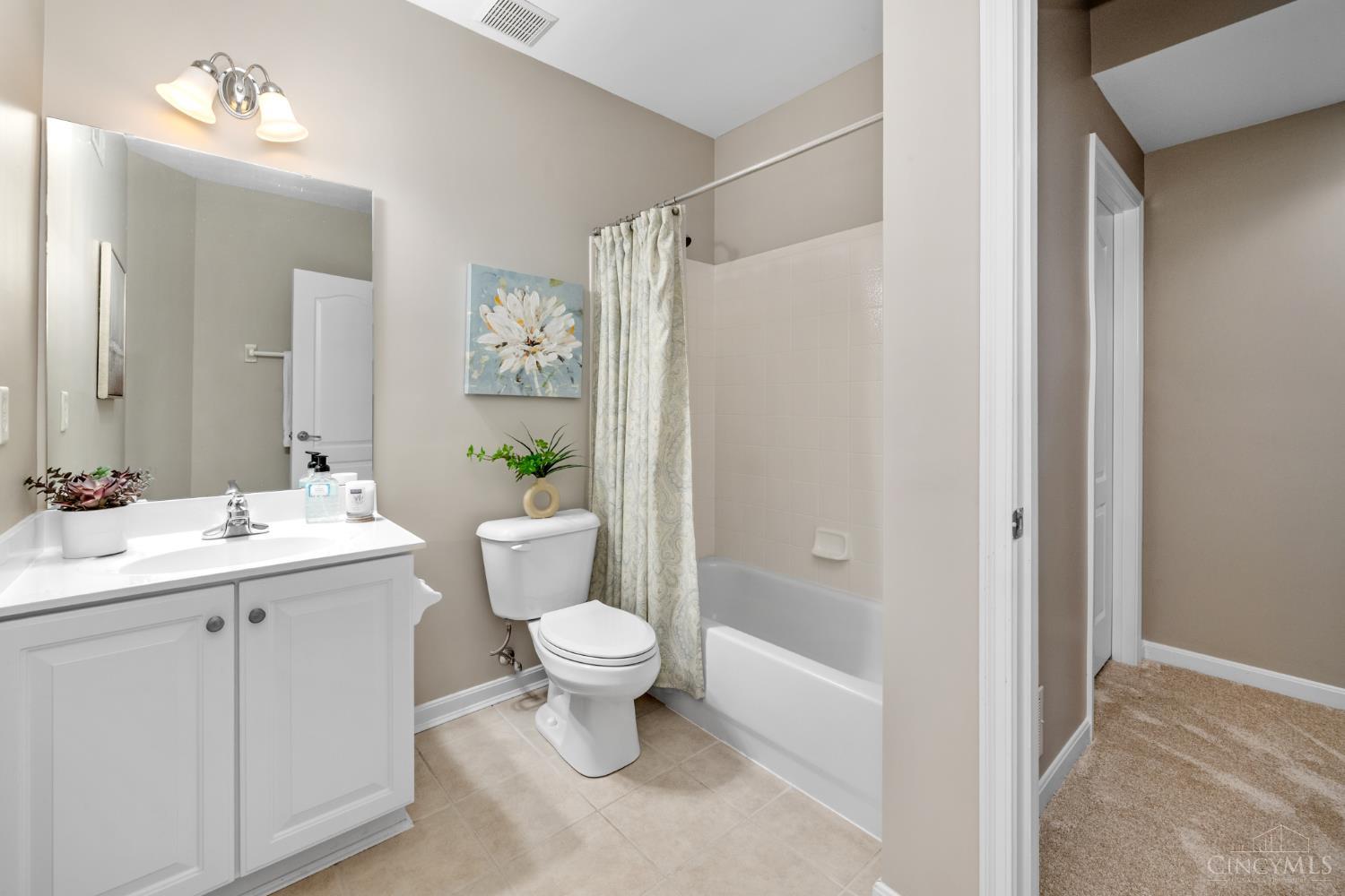 6613 Hollow Tree Court