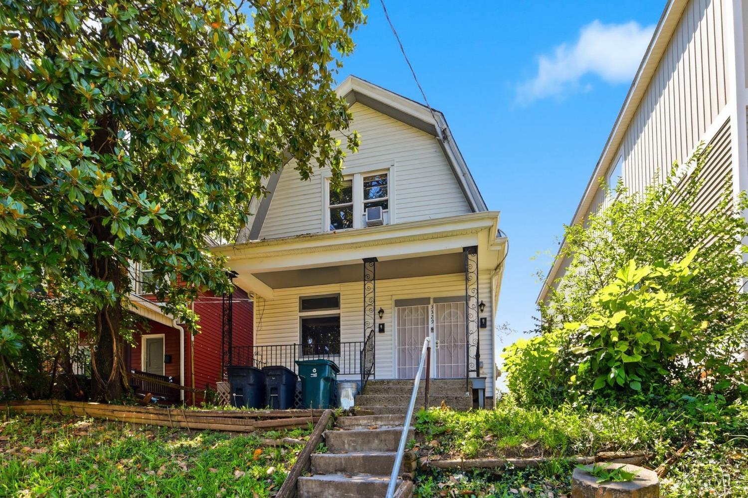 3329 Hackberry Street