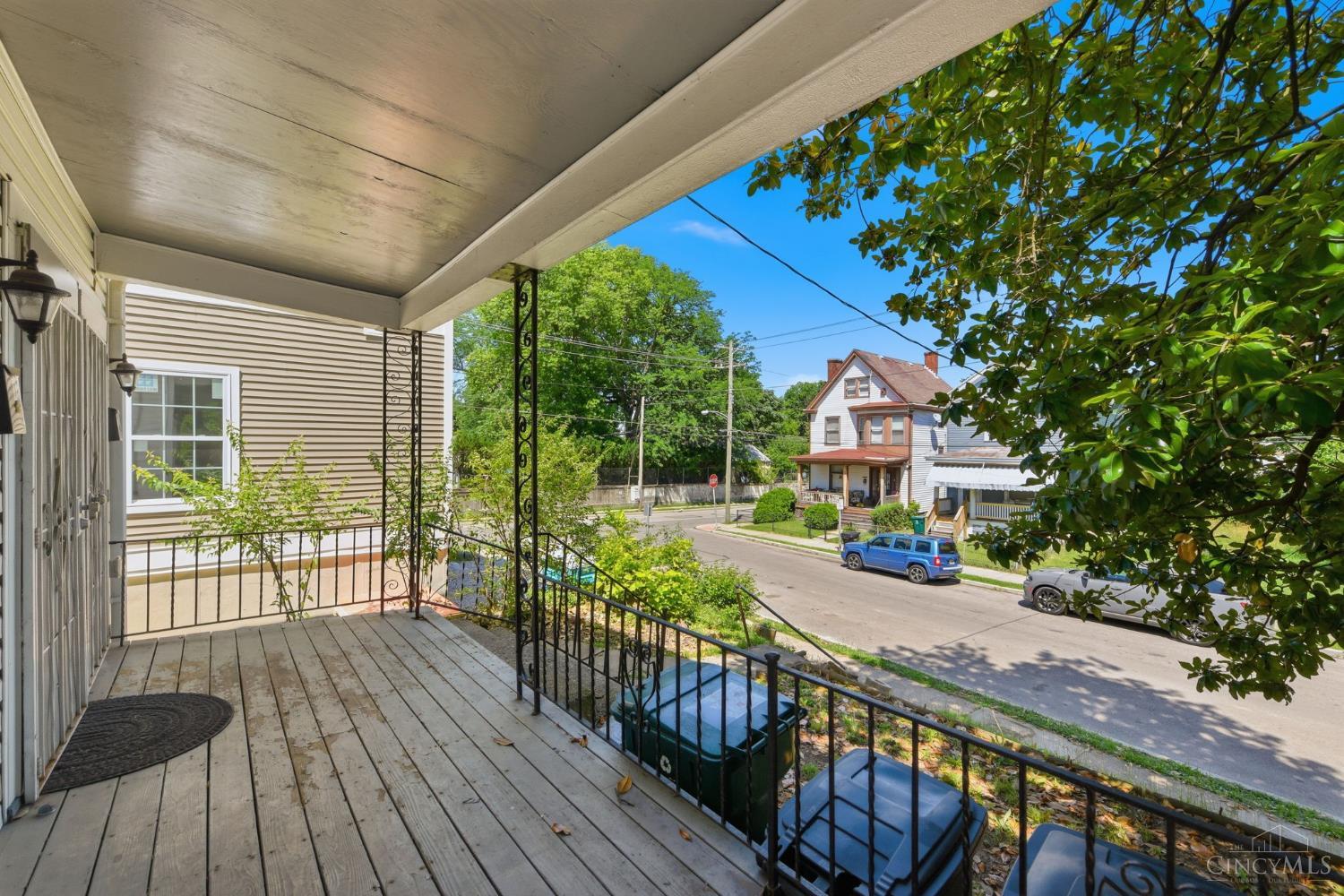 3329 Hackberry Street