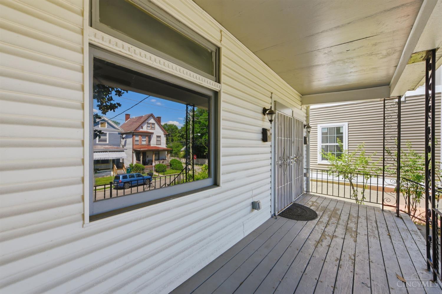 3329 Hackberry Street
