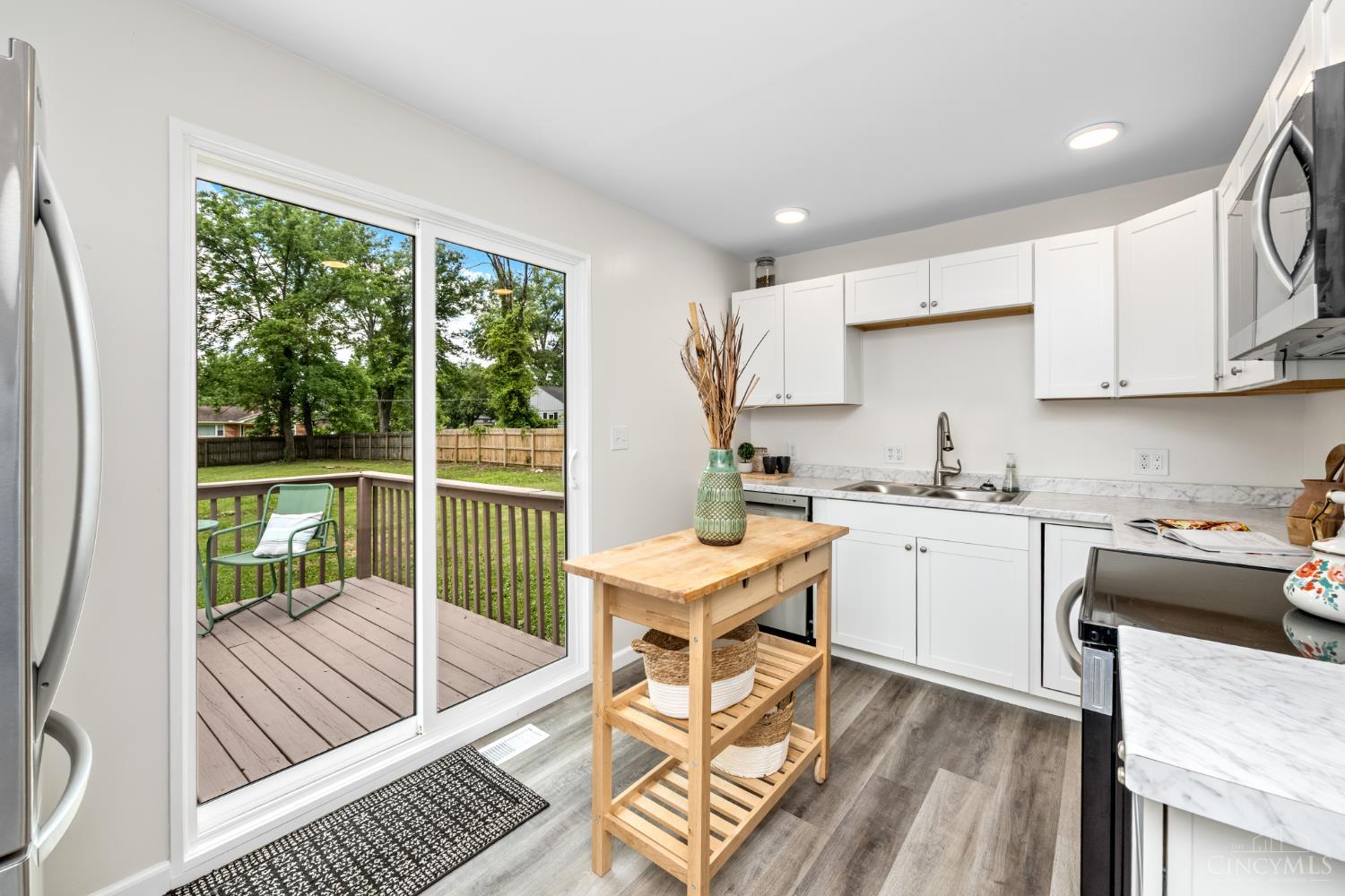 2355 Hibiscus Road