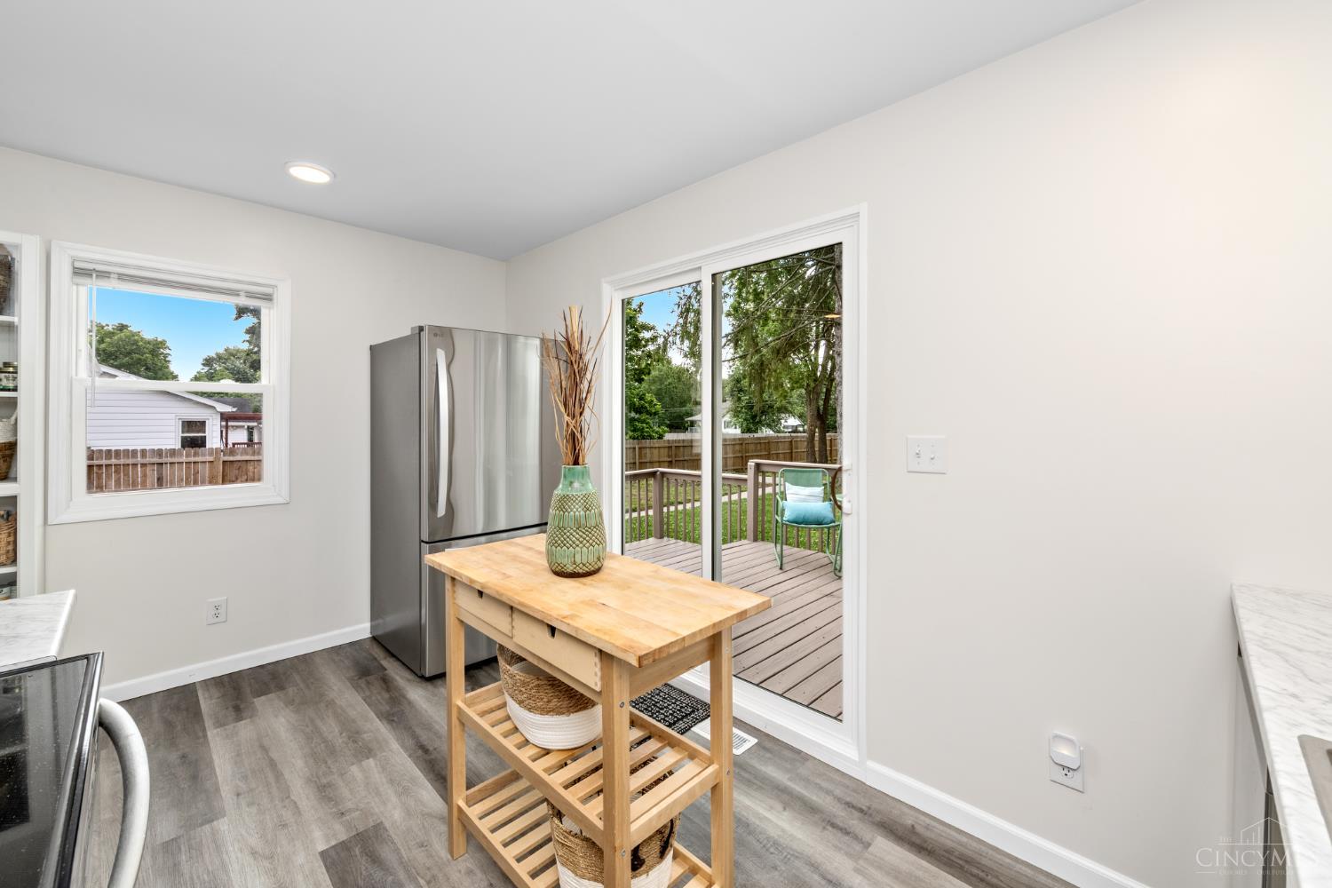 2355 Hibiscus Road