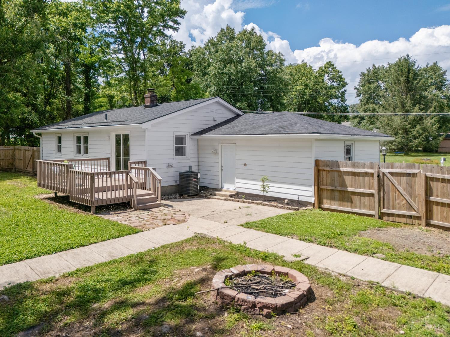 2355 Hibiscus Road