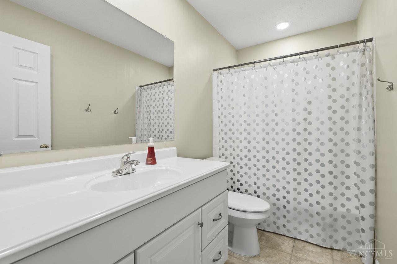 923 Pond Court