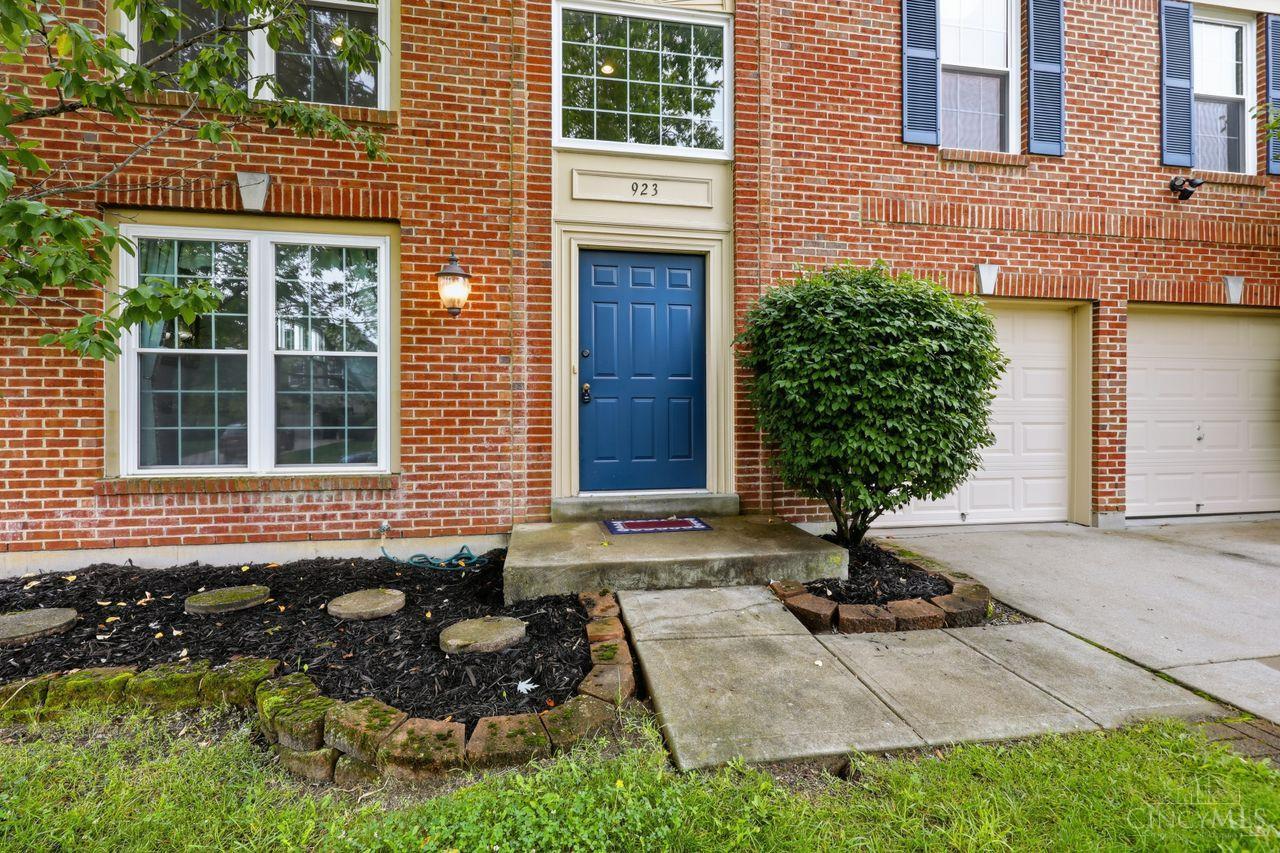 923 Pond Court
