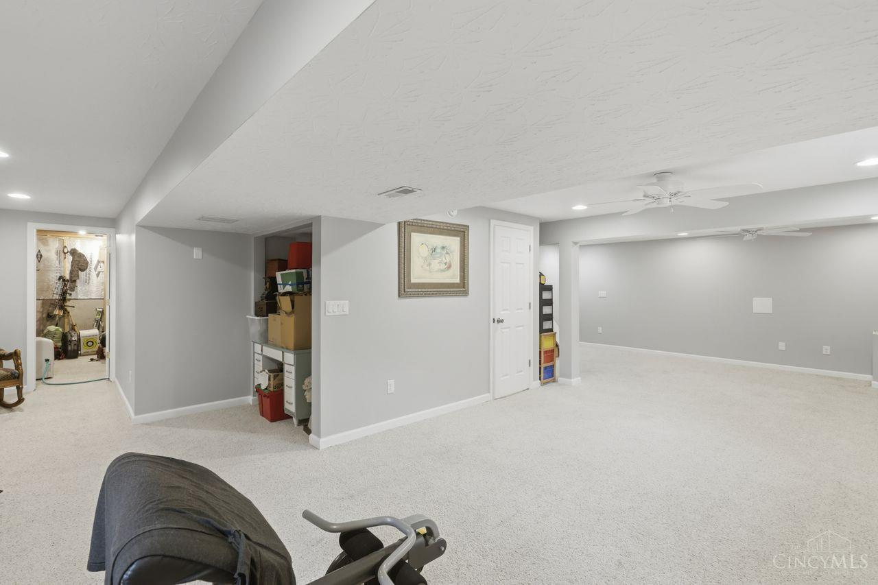 923 Pond Court