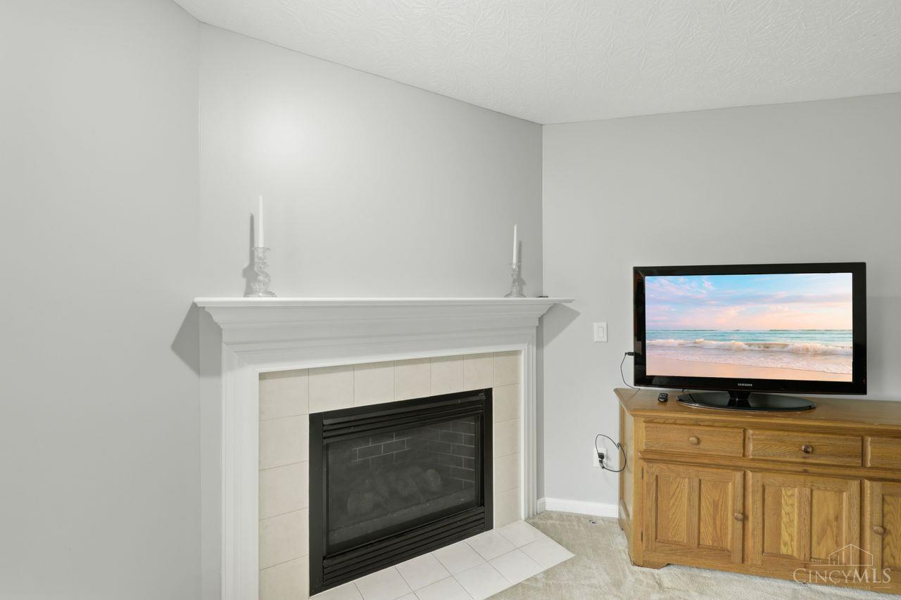 923 Pond Court