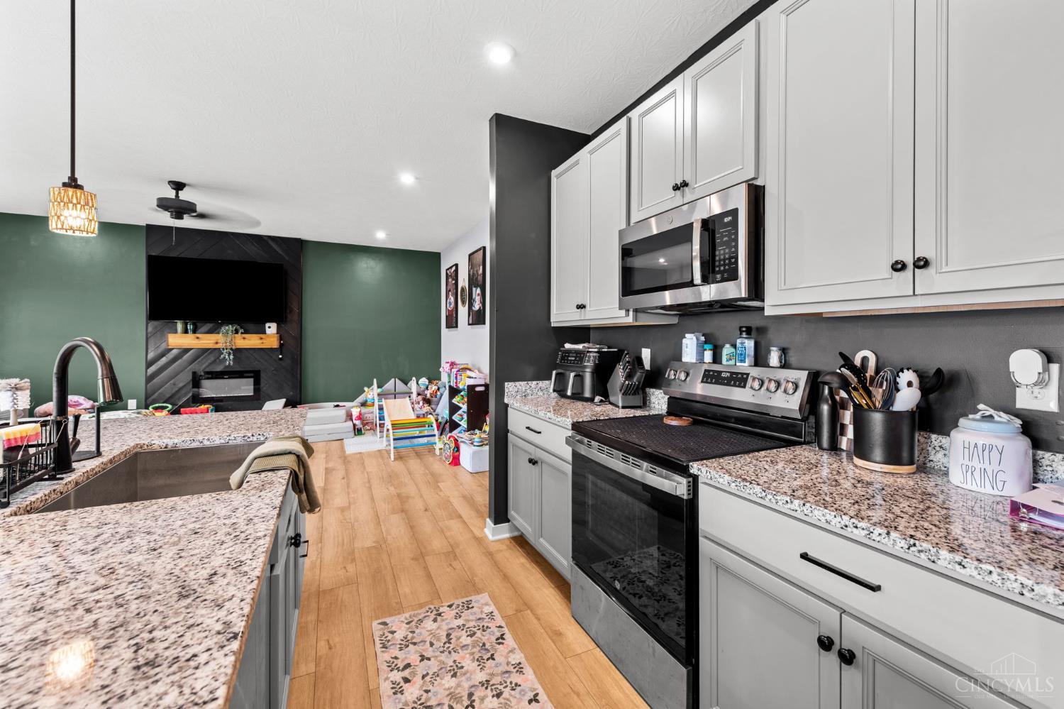 3388 Sunbeam Place