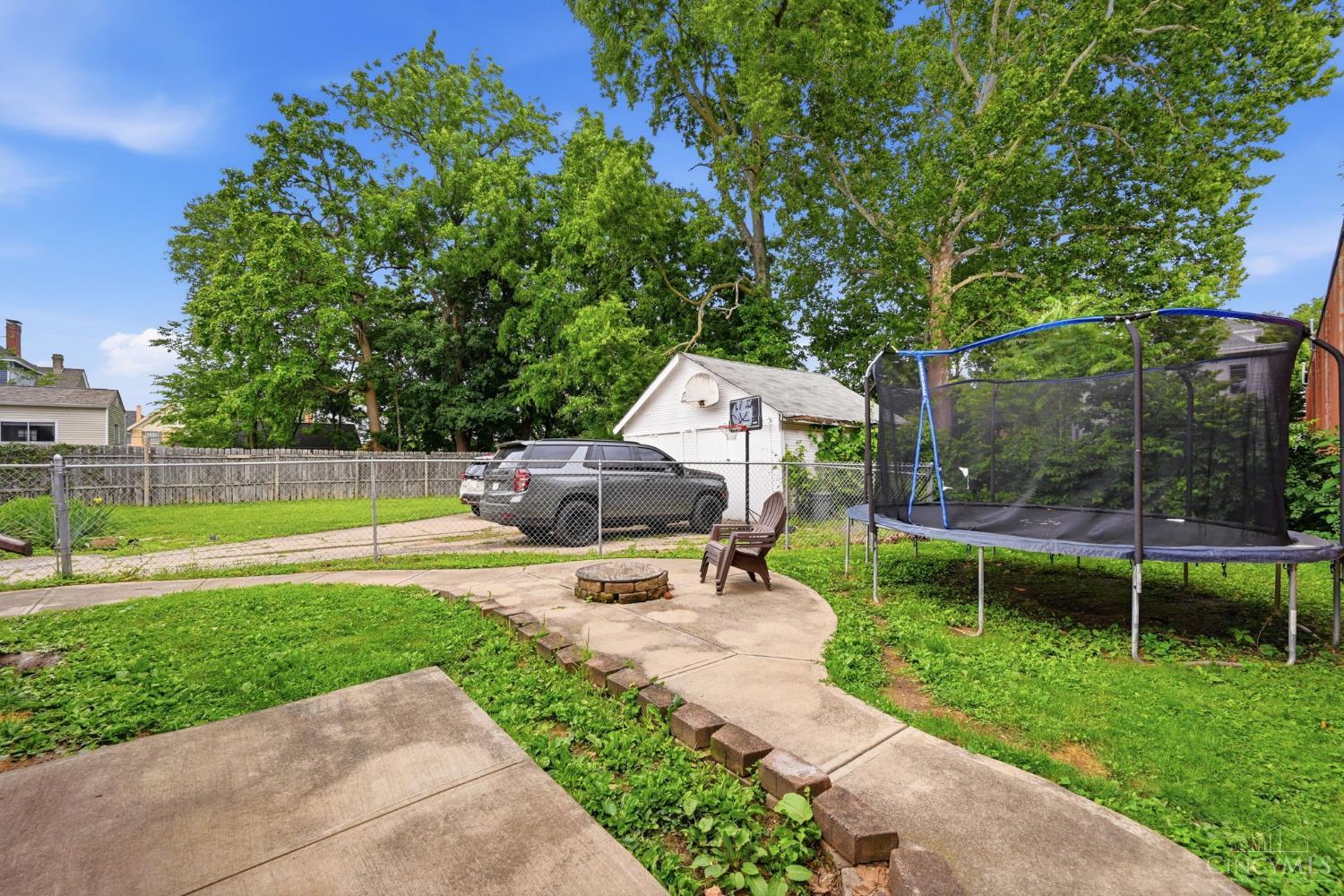 3742 Regent Avenue