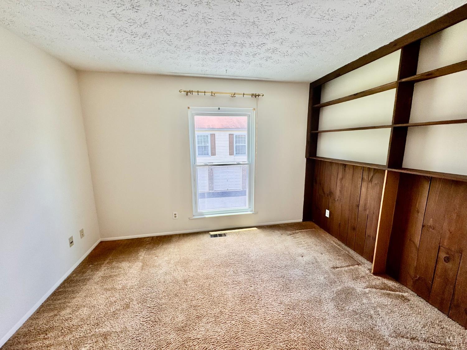 10 Sunnyside Drive 15DG