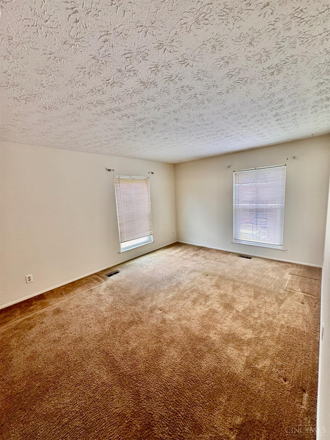 10 Sunnyside Drive 15DG