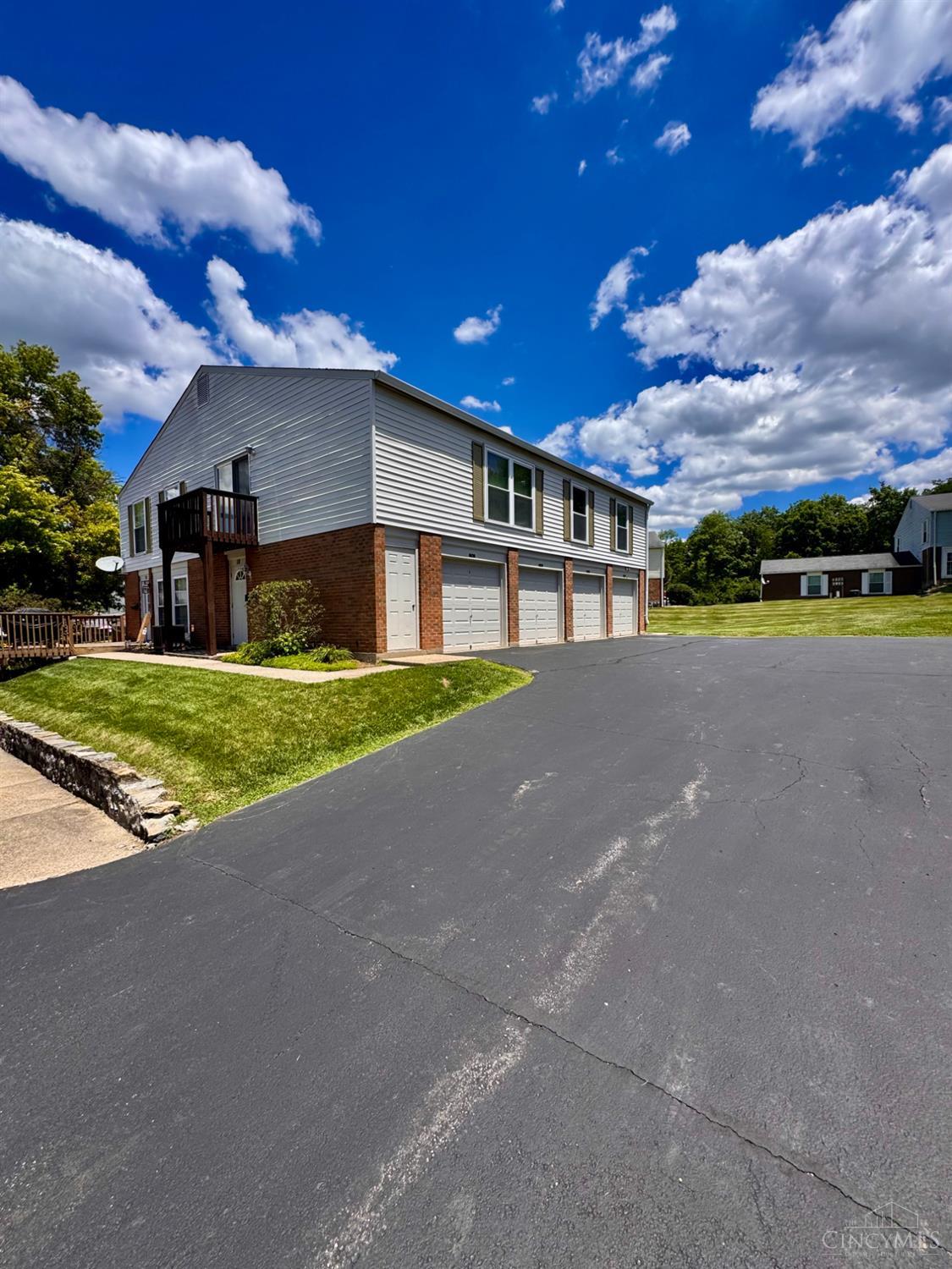10 Sunnyside Drive 15DG
