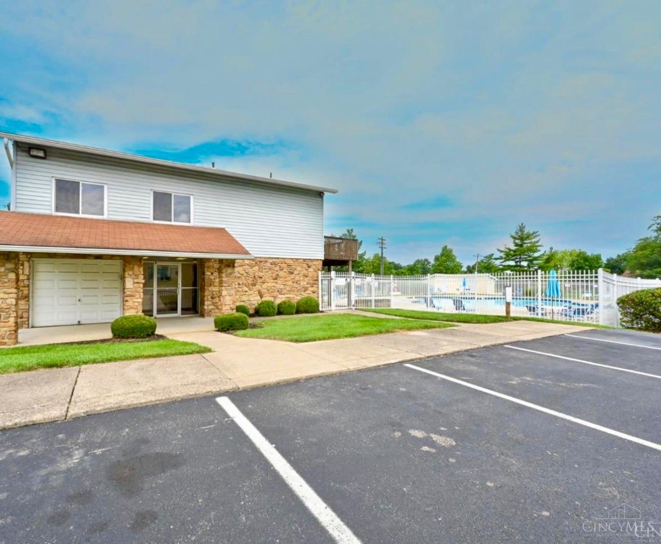 10 Sunnyside Drive 15DG