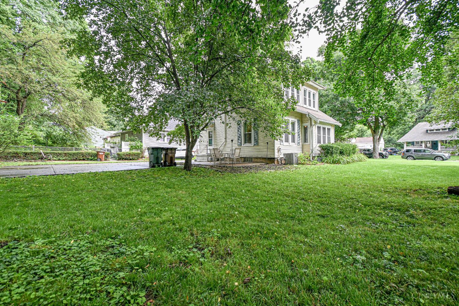 1525 Maple Avenue