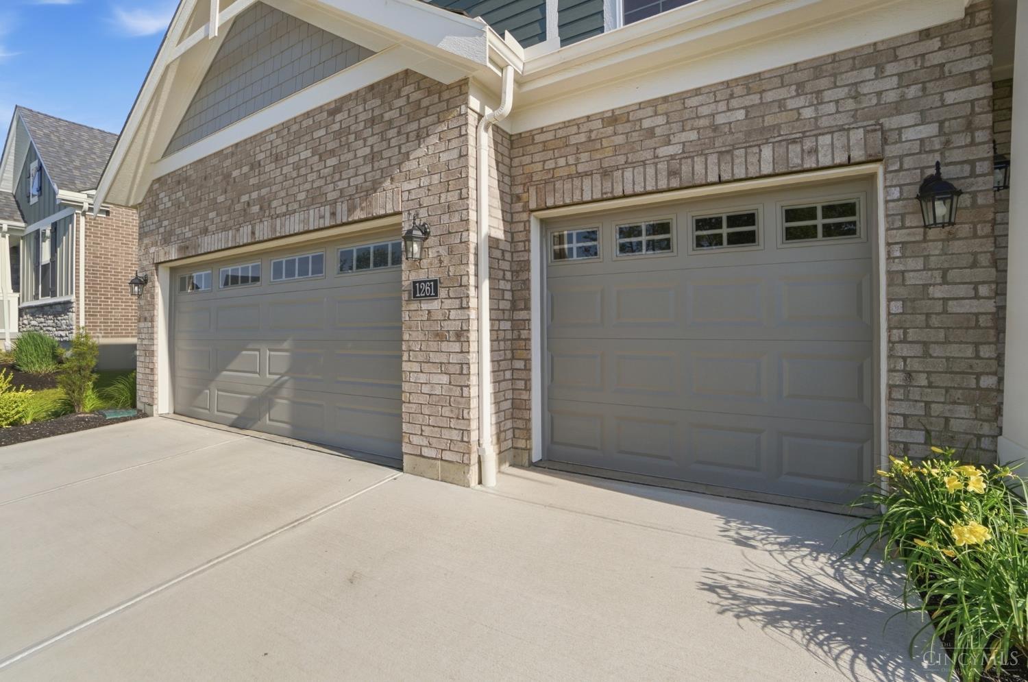 1261 Trailhead Place