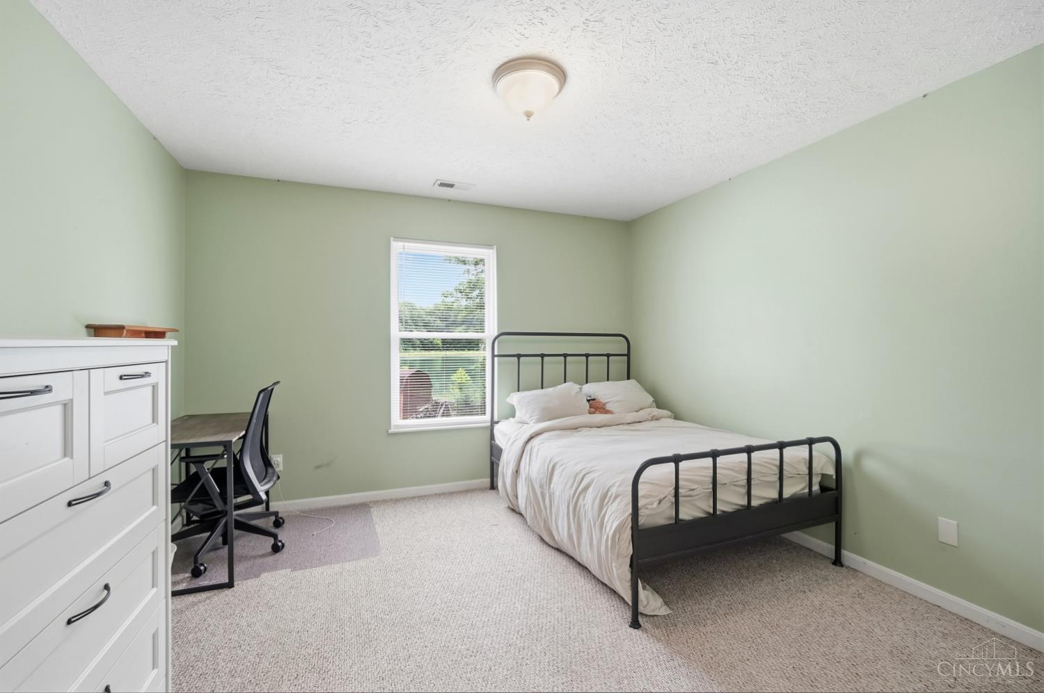 1553 Deerwoods Drive