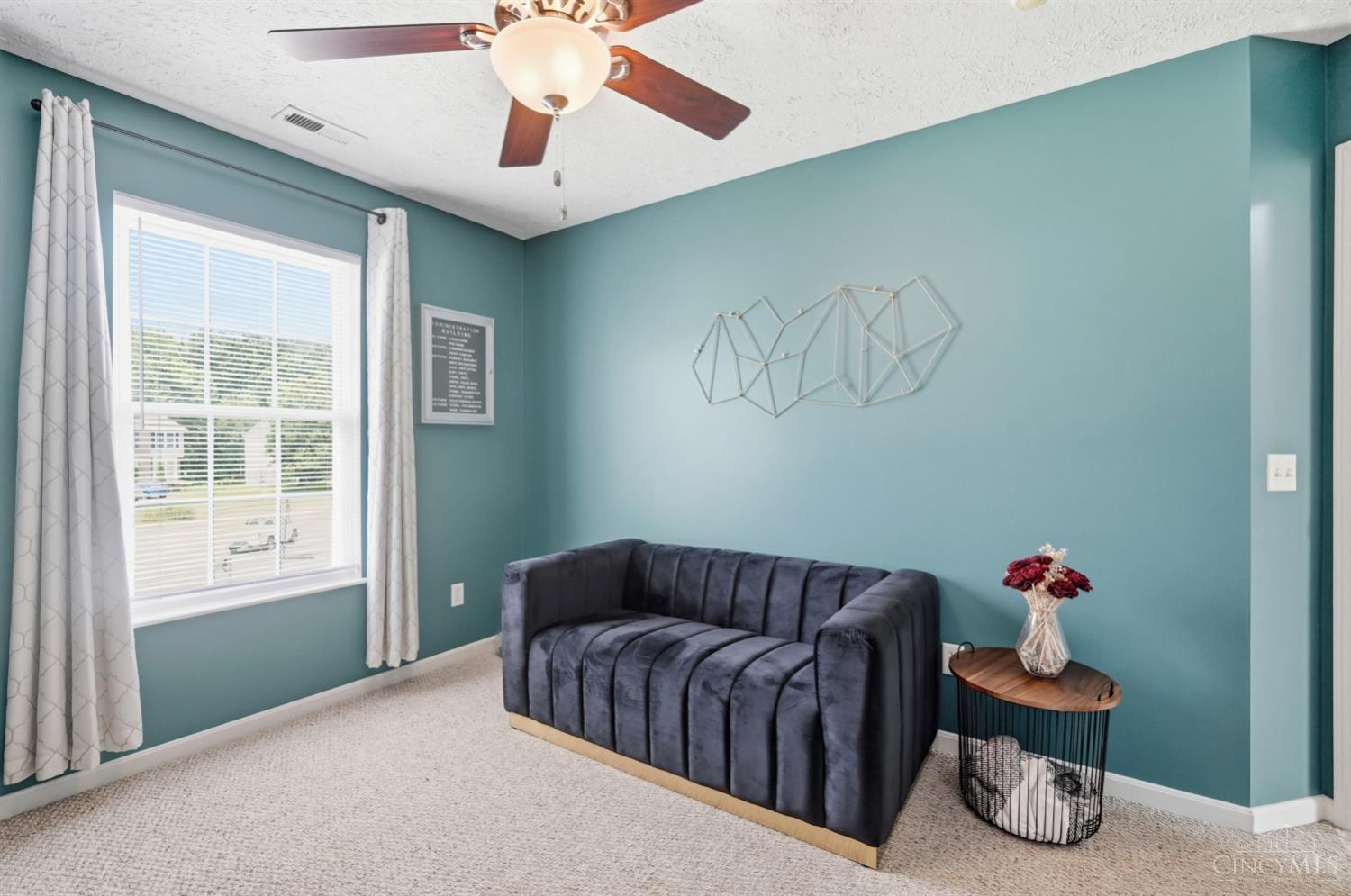 1553 Deerwoods Drive