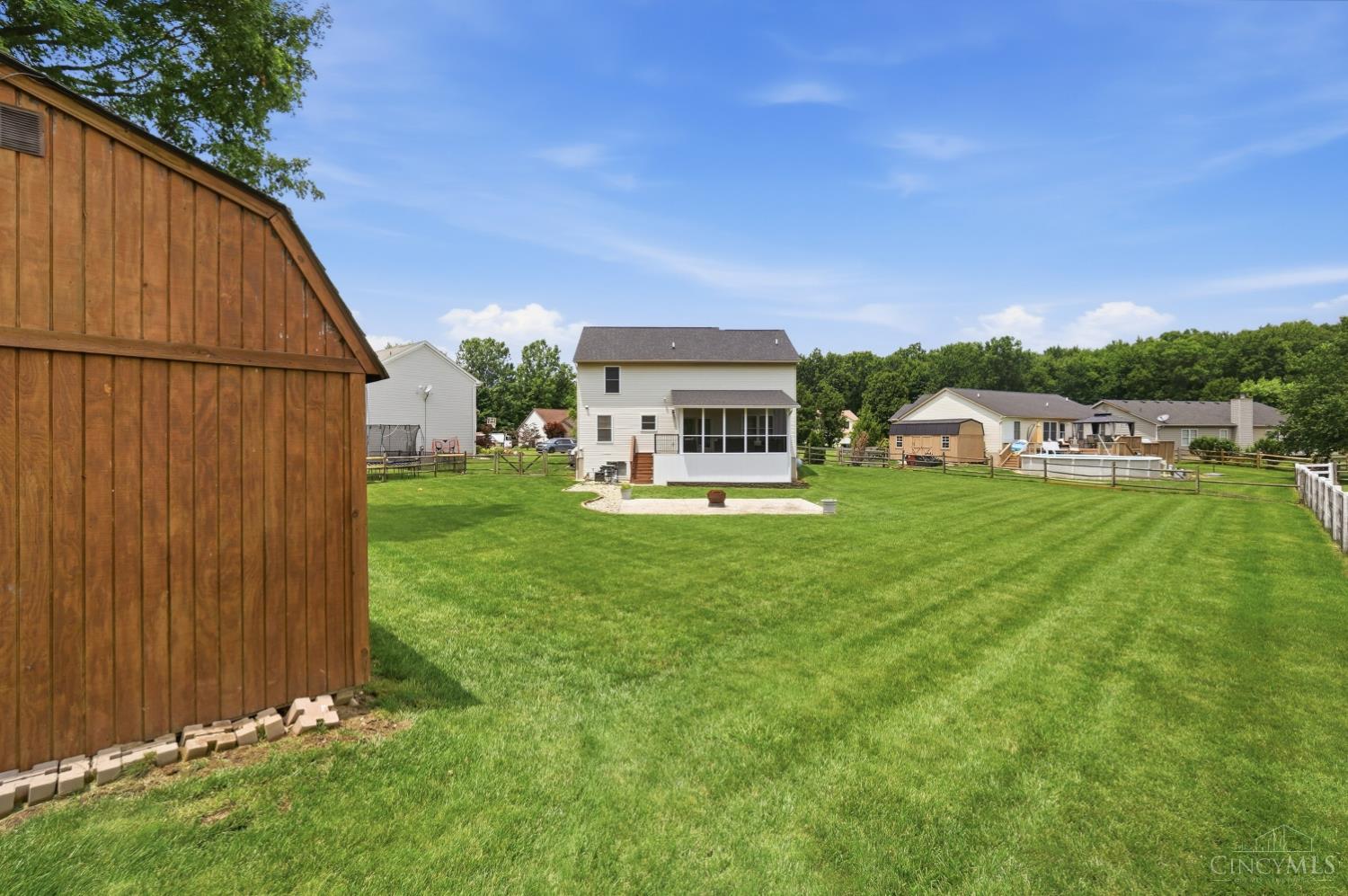 1553 Deerwoods Drive