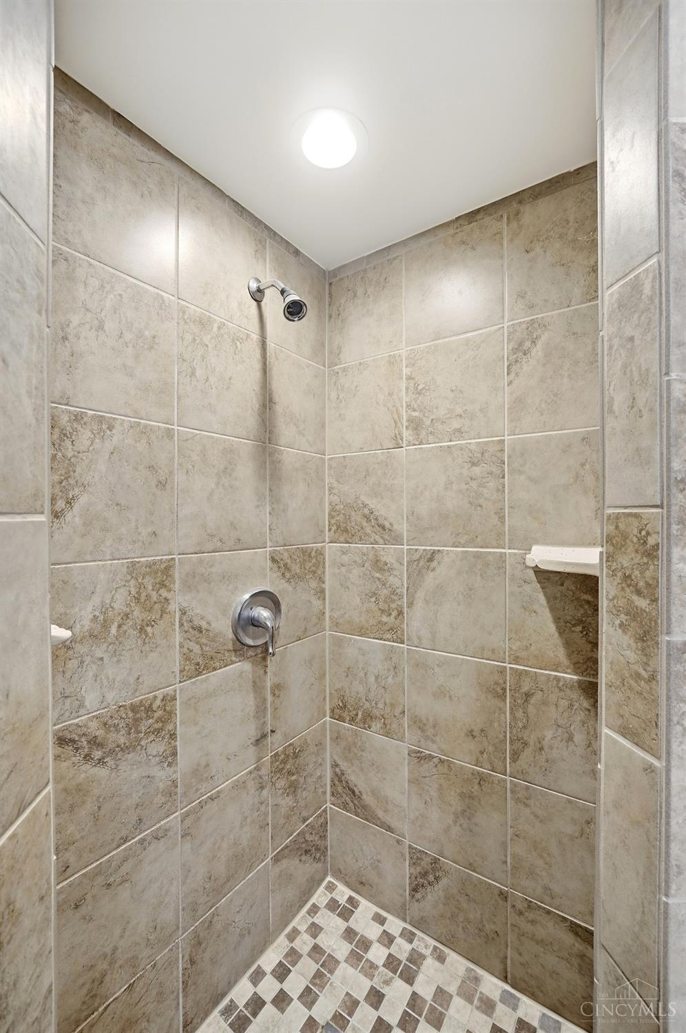 1553 Deerwoods Drive