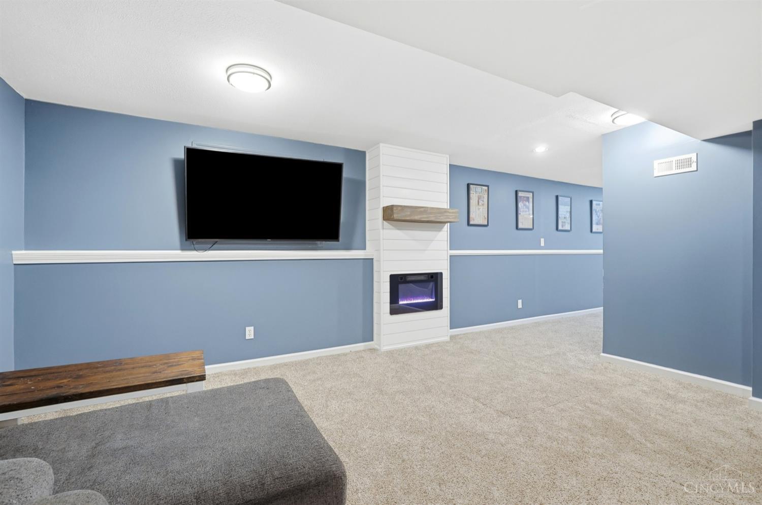 1553 Deerwoods Drive