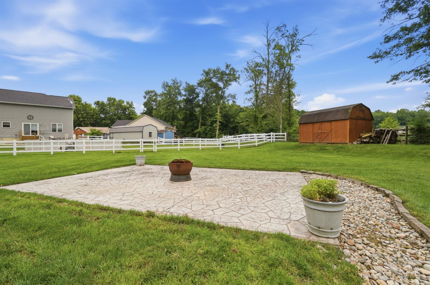 1553 Deerwoods Drive
