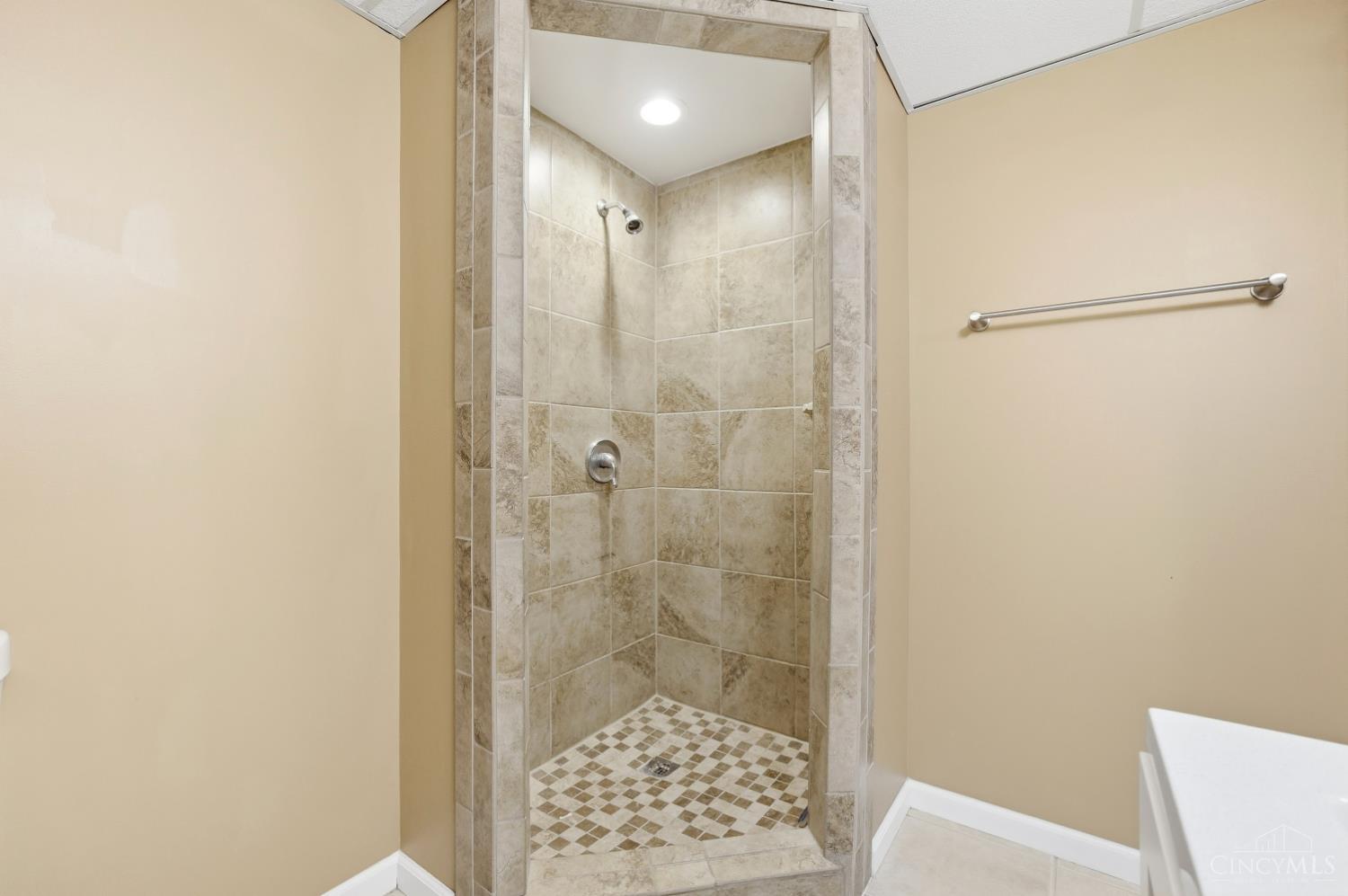 1553 Deerwoods Drive