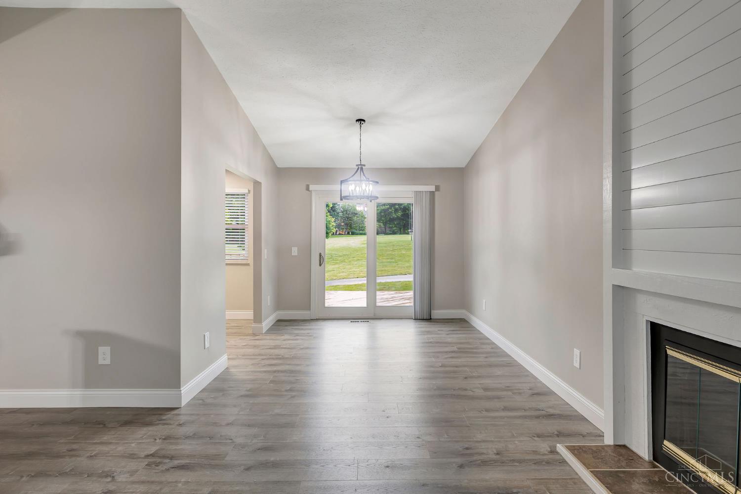 5562 Greenwillow Circle
