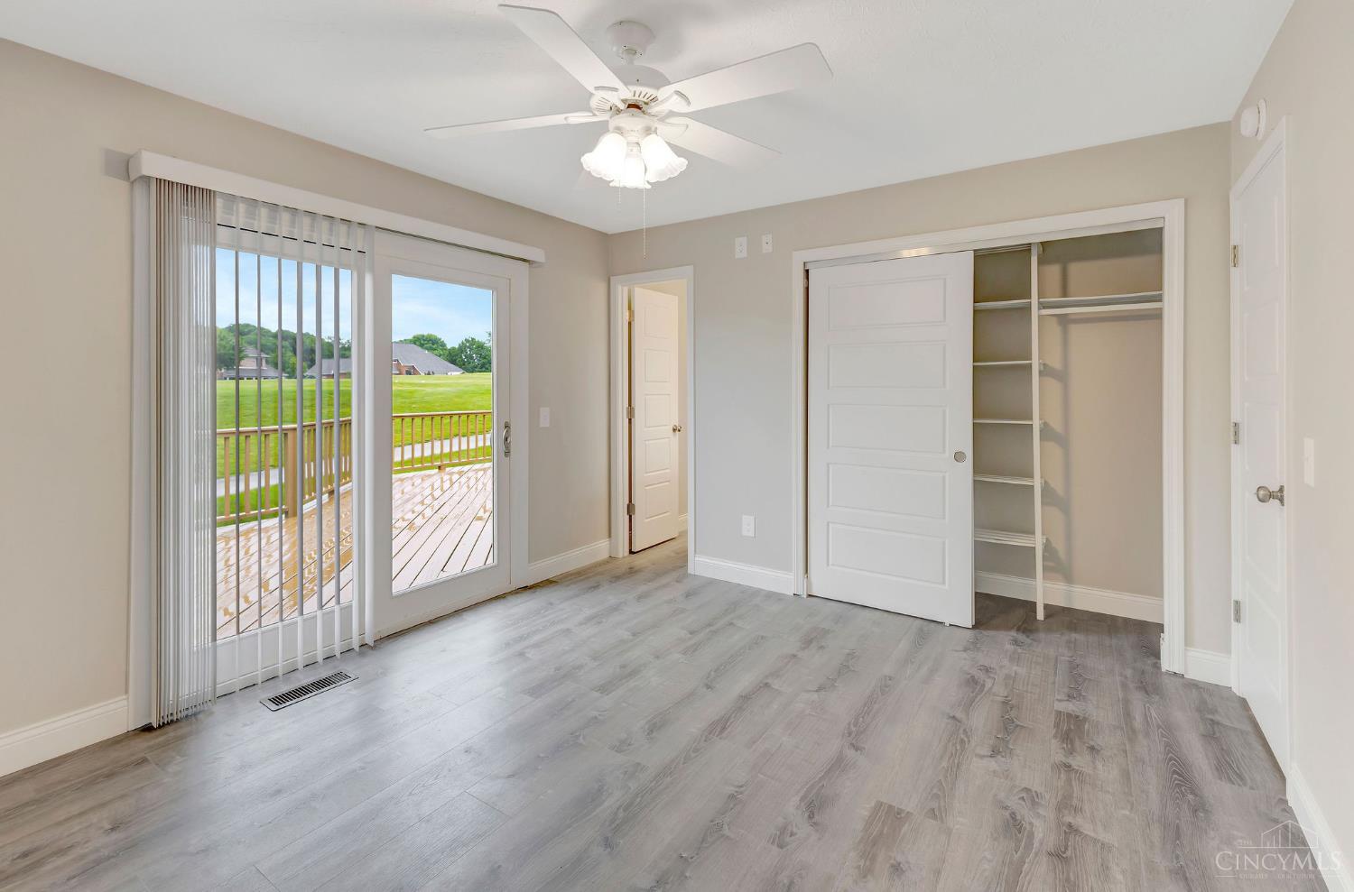 5562 Greenwillow Circle