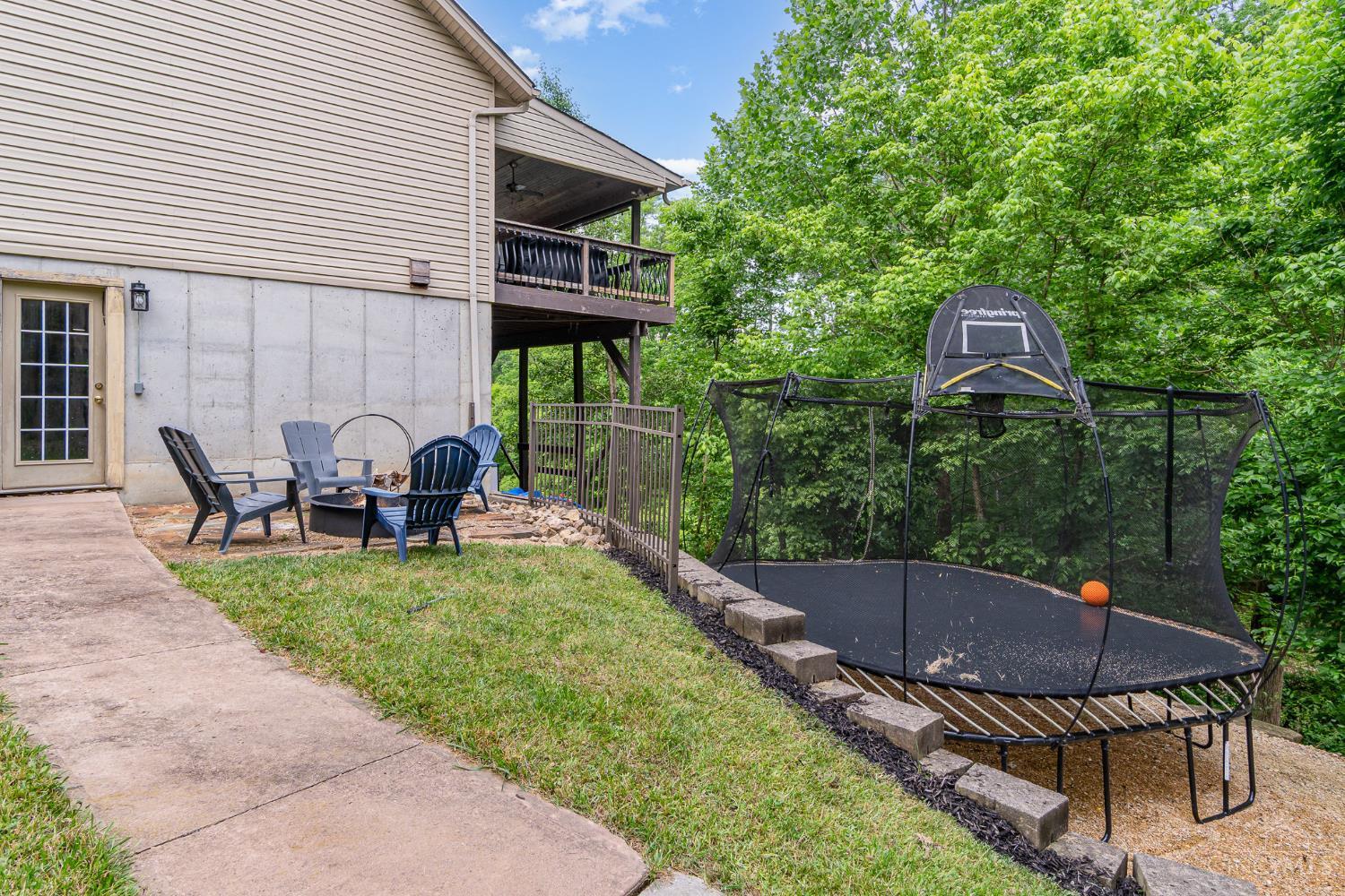 1753 E Cove Circle