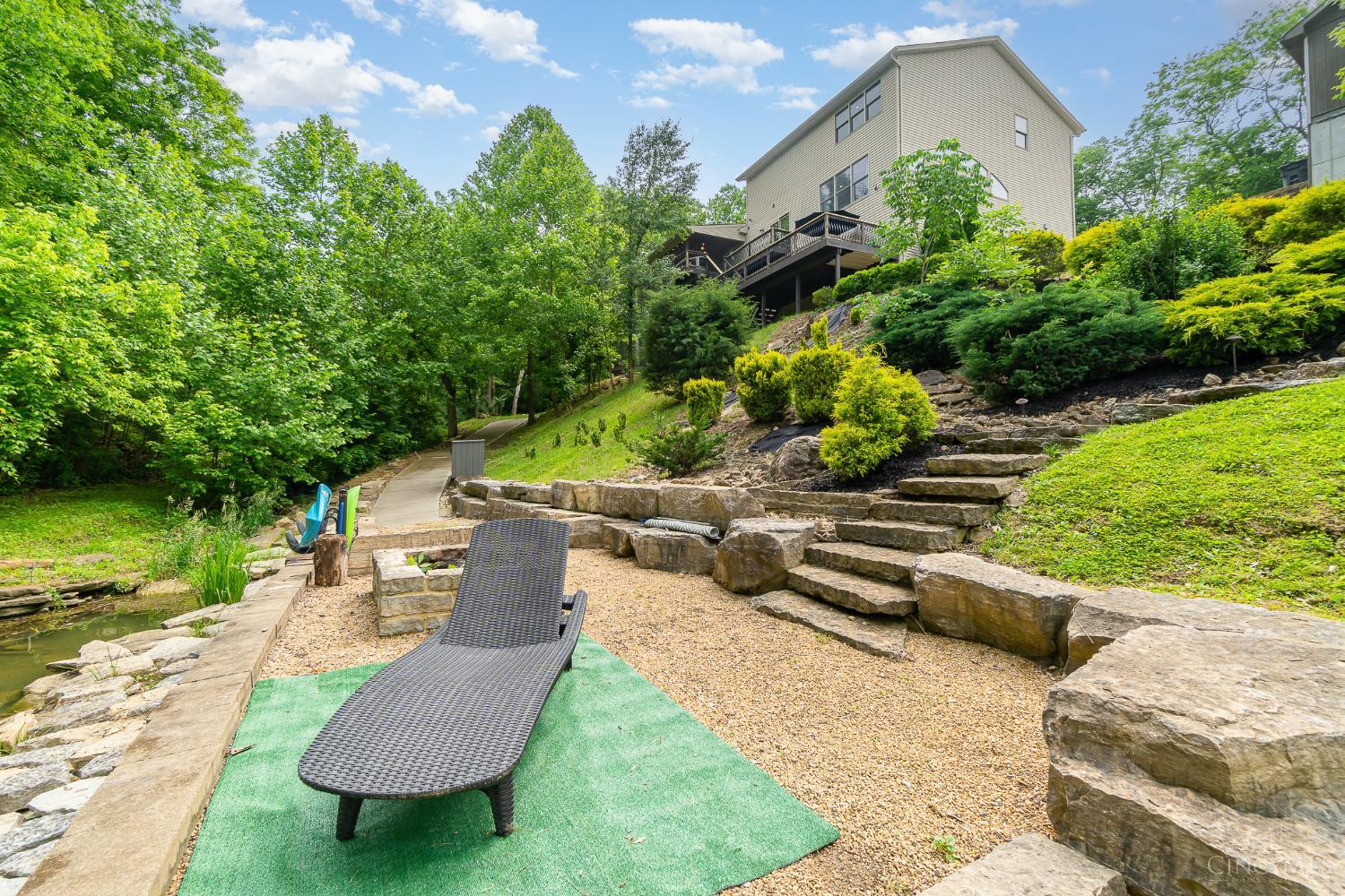 1753 E Cove Circle
