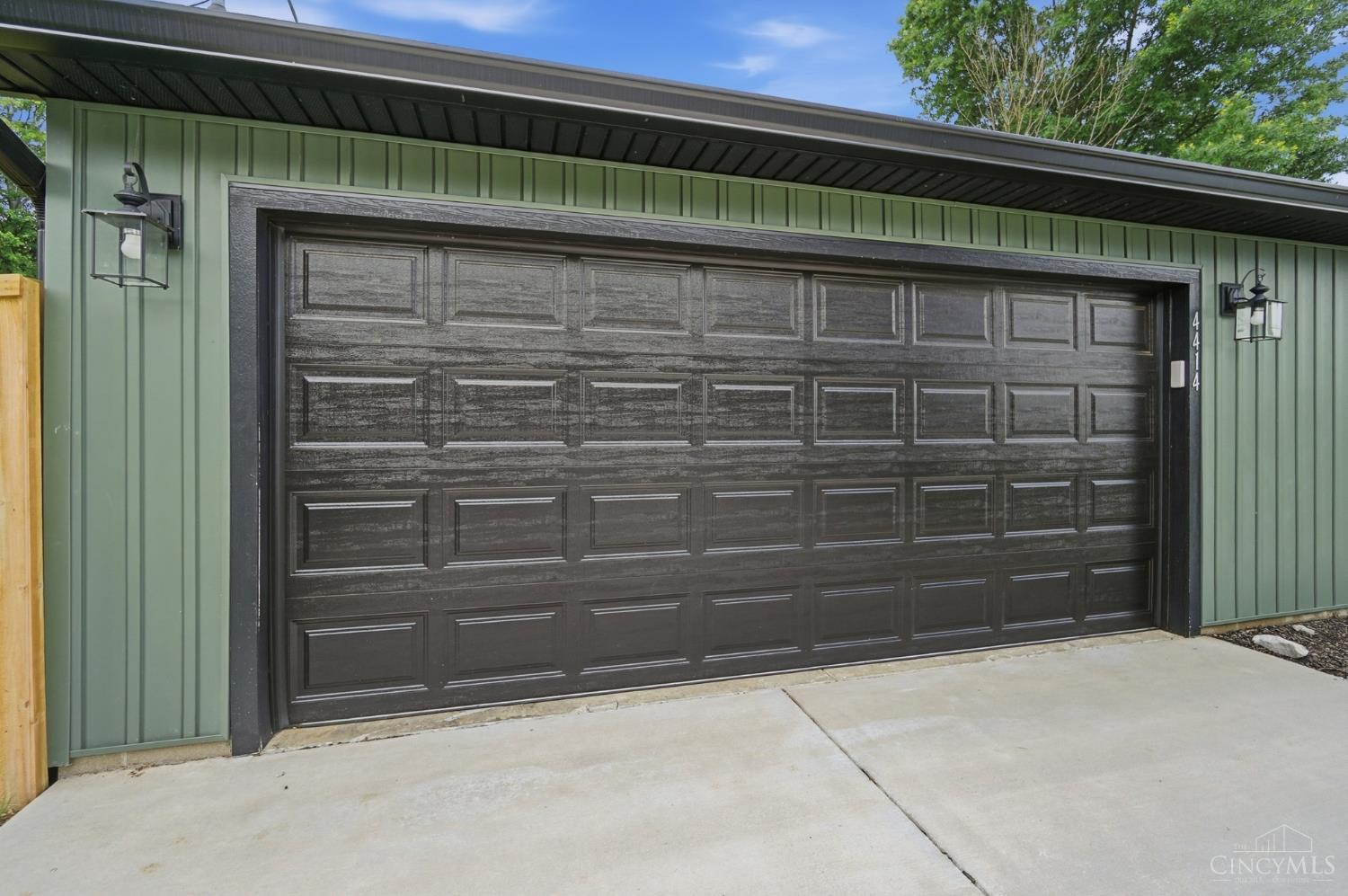 4414 Dogwood Drive