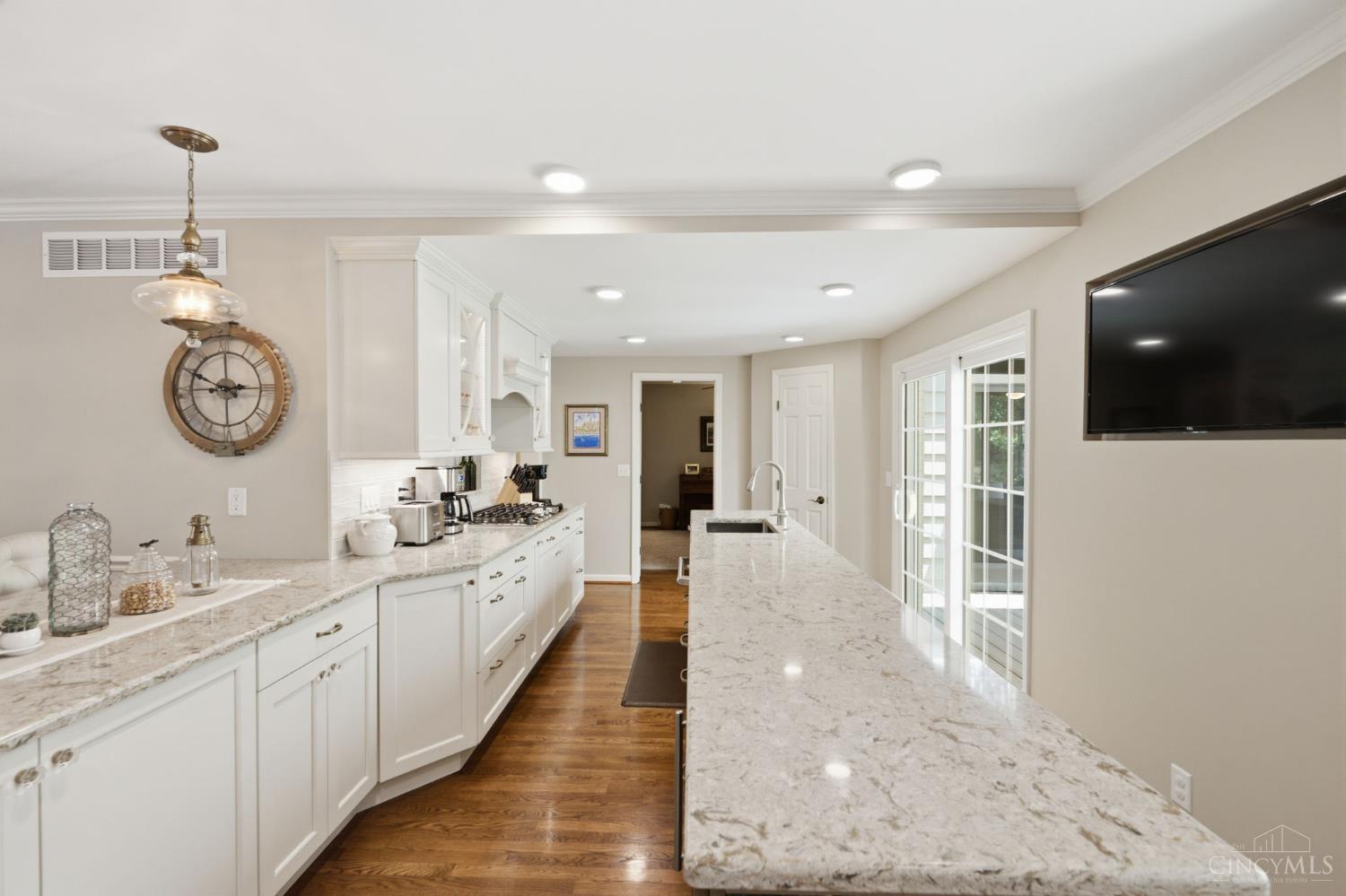 5875 Countryhills Drive