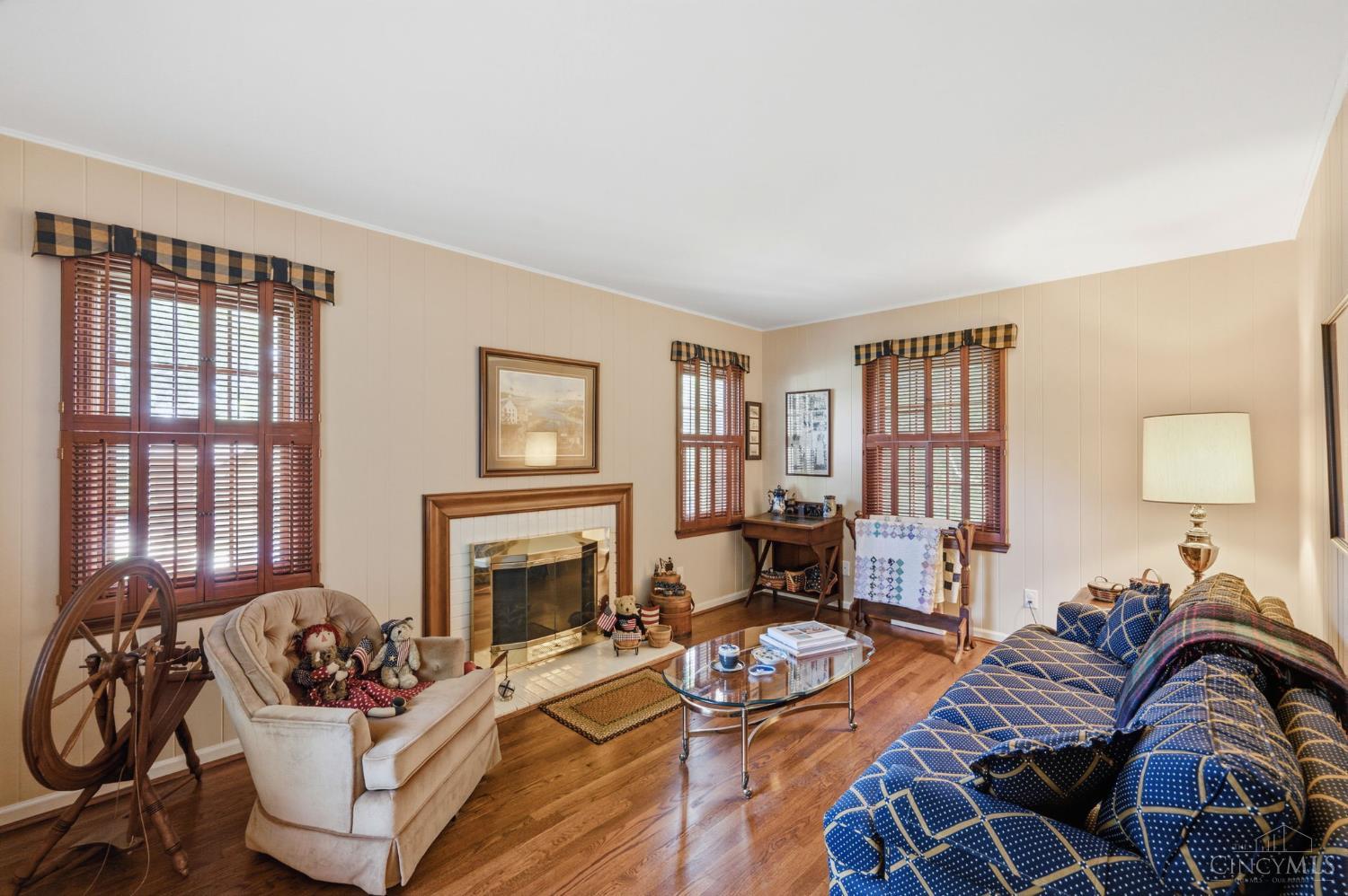 5875 Countryhills Drive