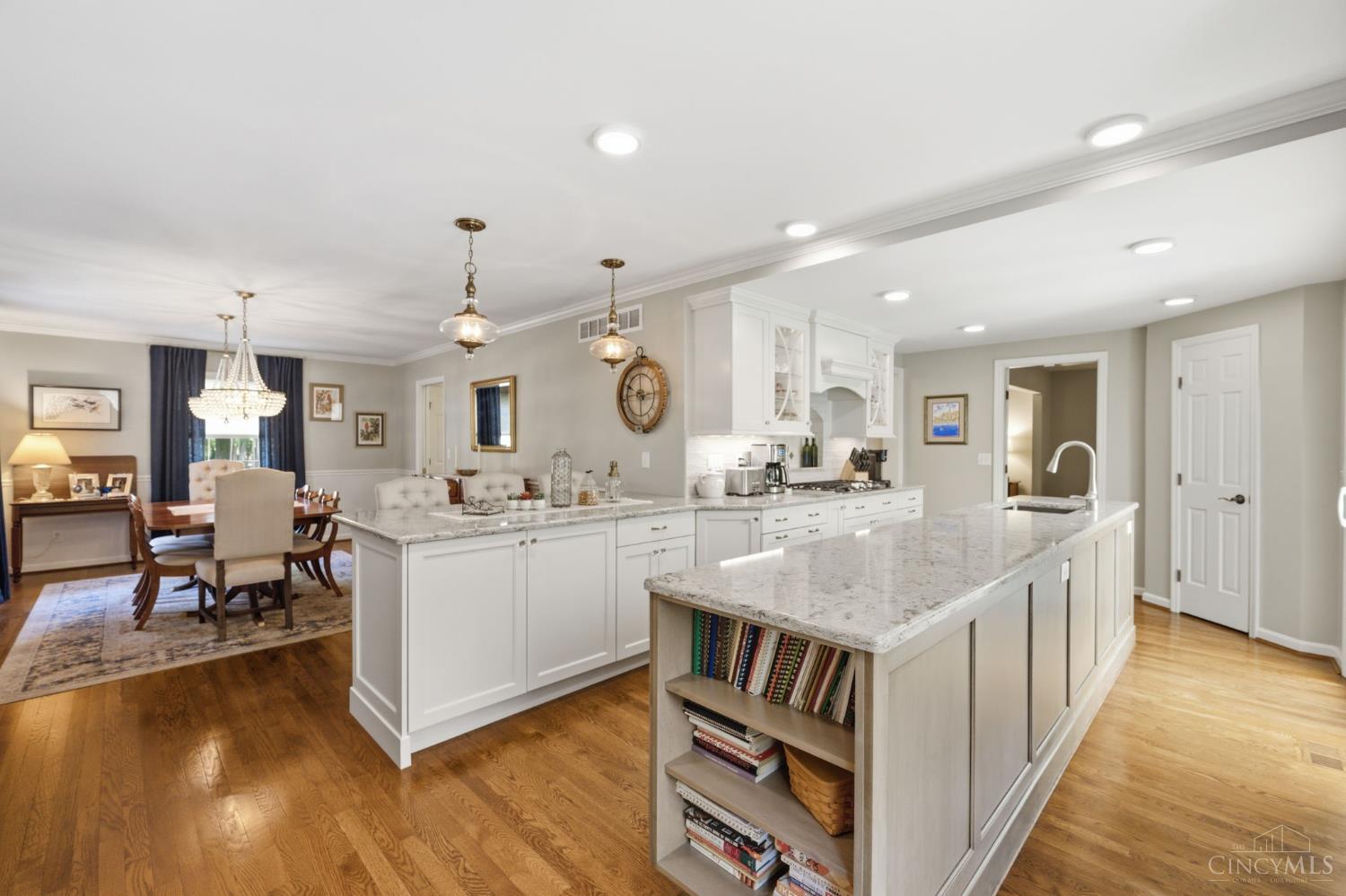 5875 Countryhills Drive