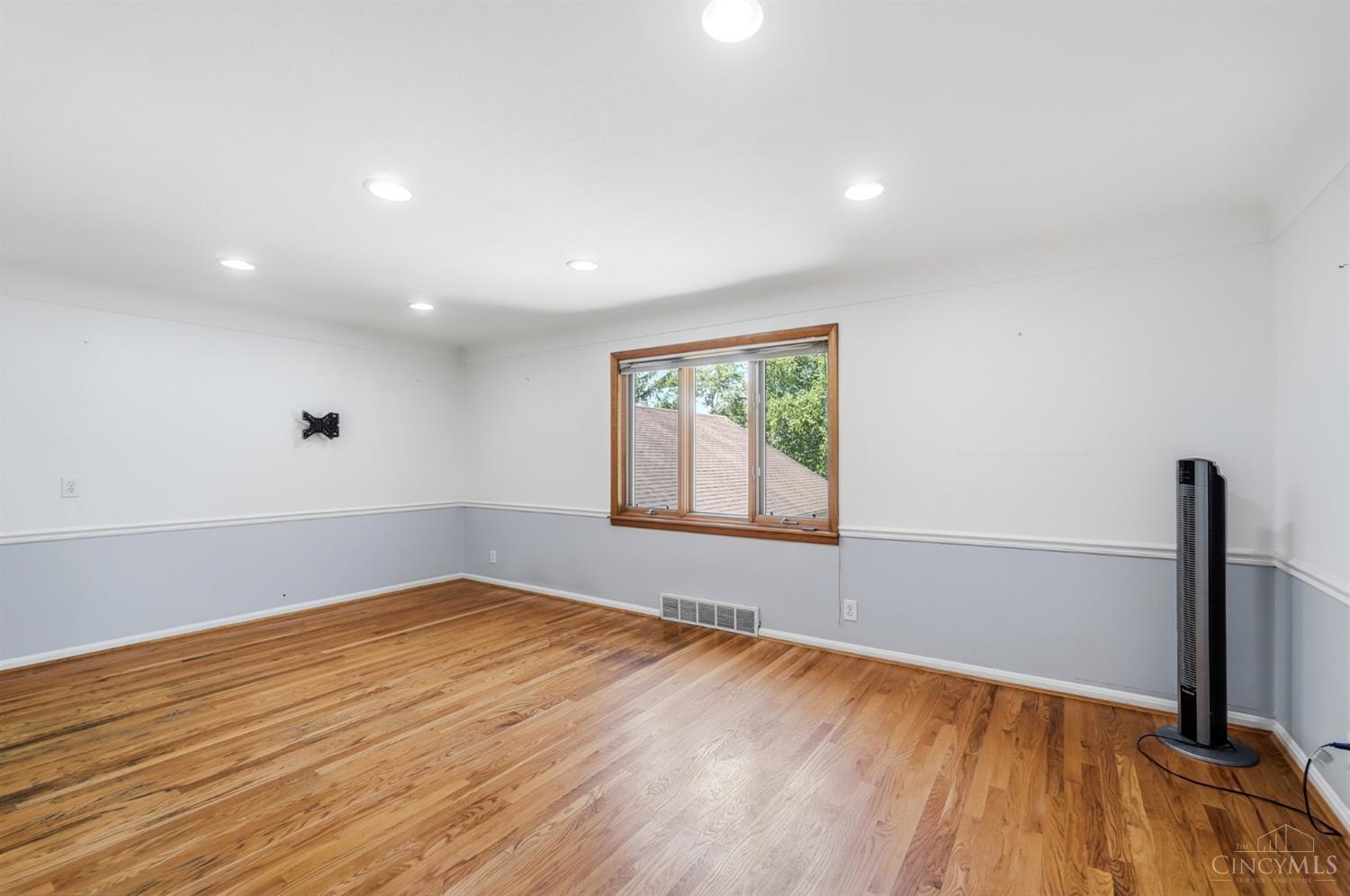 4605 Boomer Road