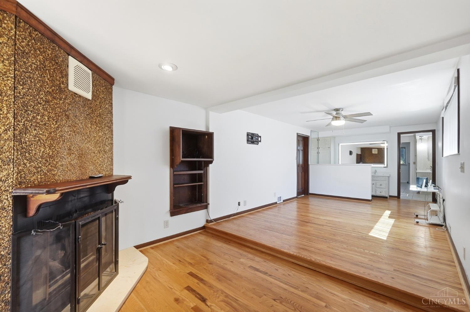 4605 Boomer Road