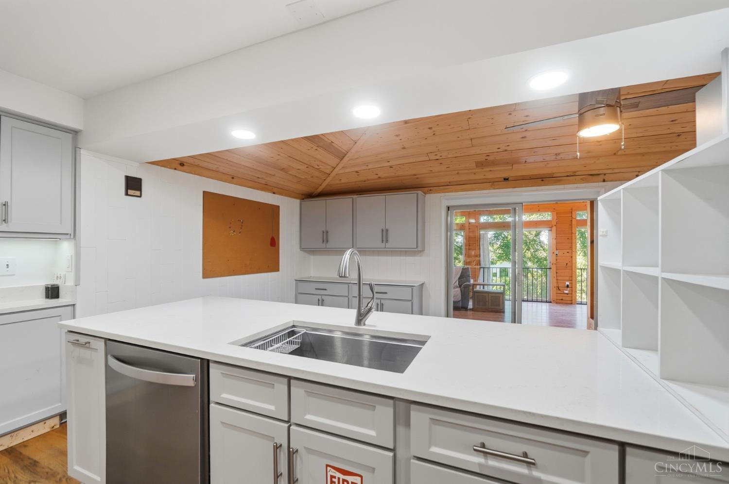 4605 Boomer Road