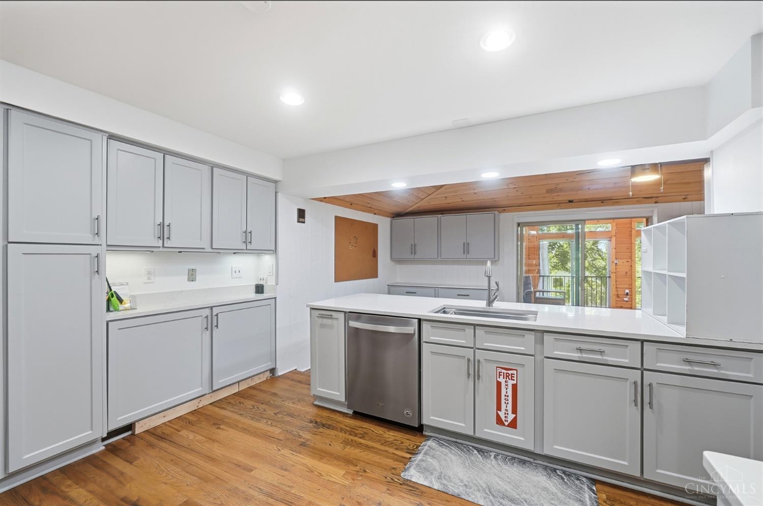 4605 Boomer Road