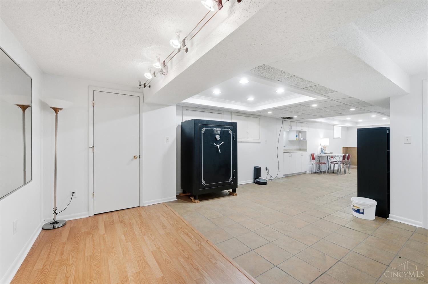 4605 Boomer Road
