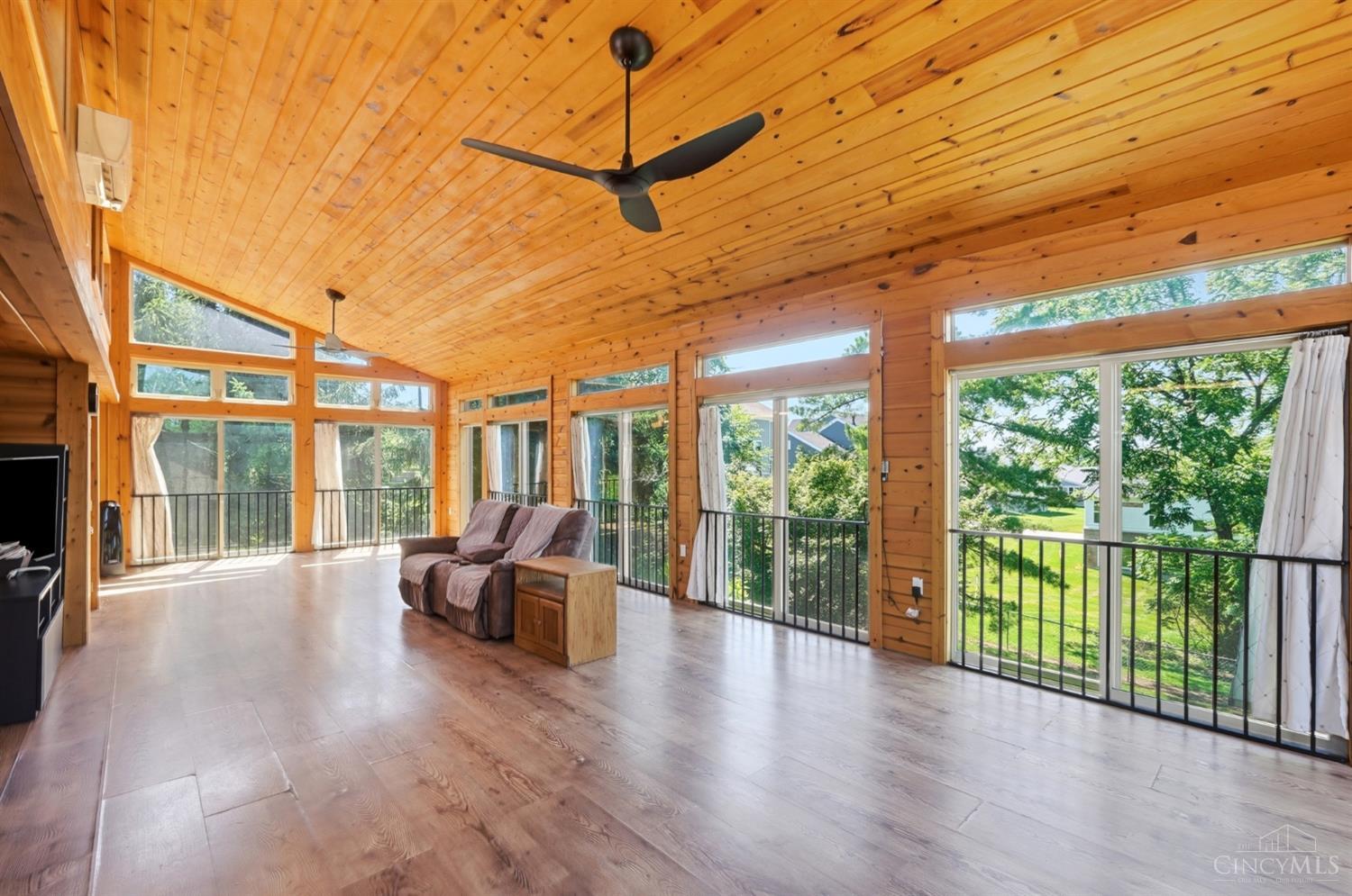 4605 Boomer Road