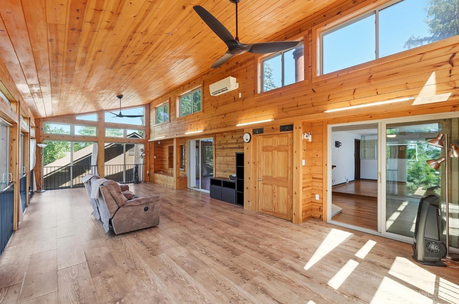 4605 Boomer Road