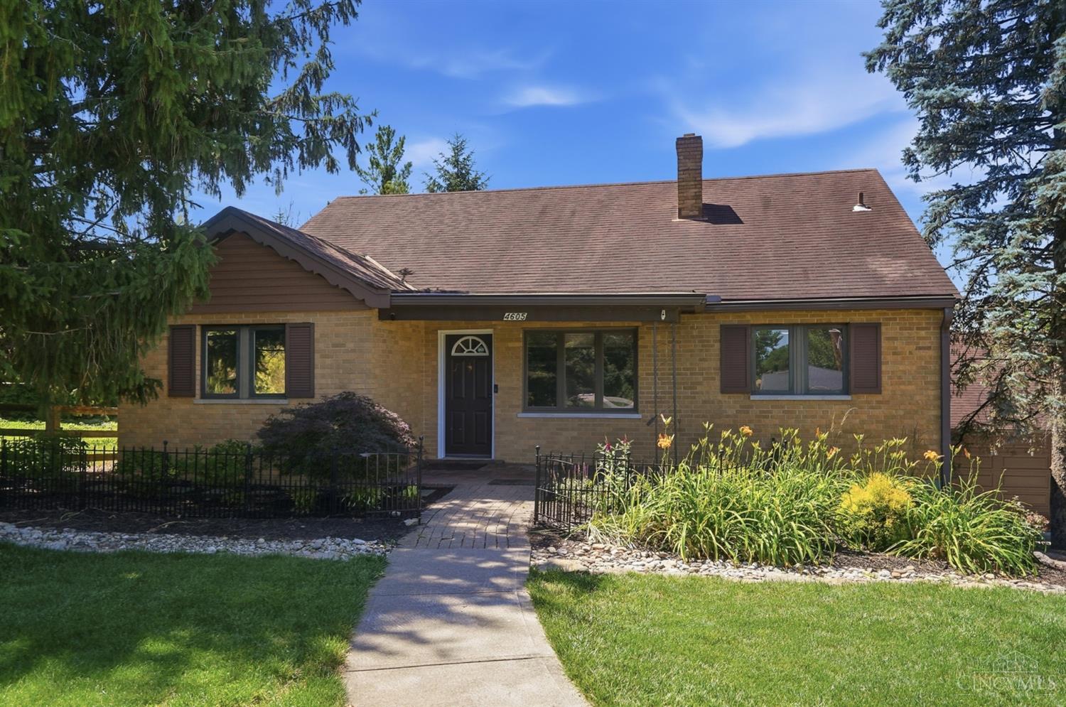 4605 Boomer Road