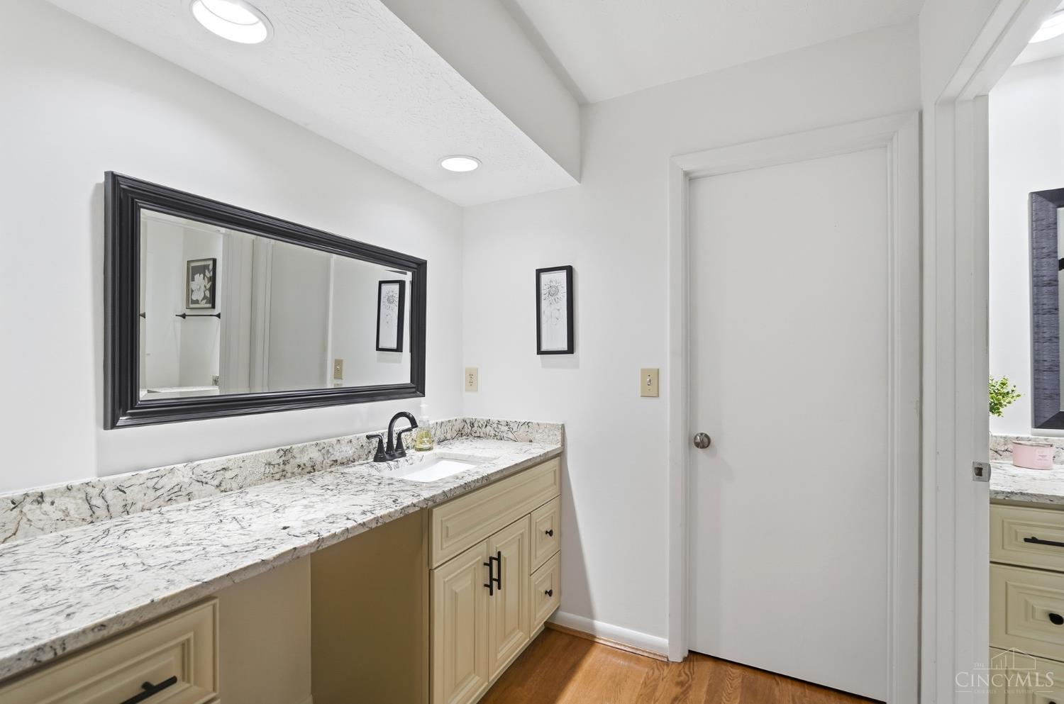 5410 Cleves Warsaw