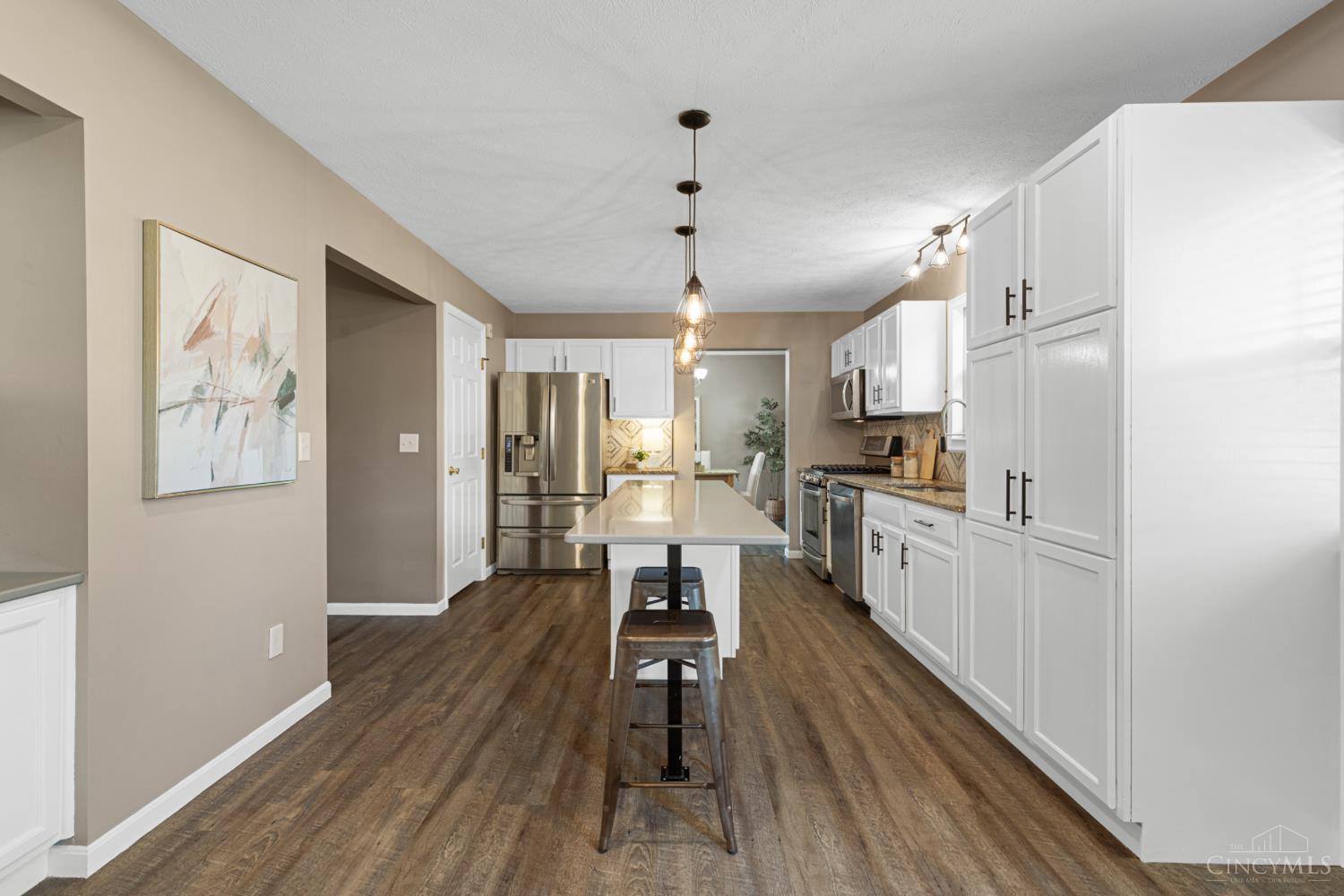 8042 Laurelwood Drive
