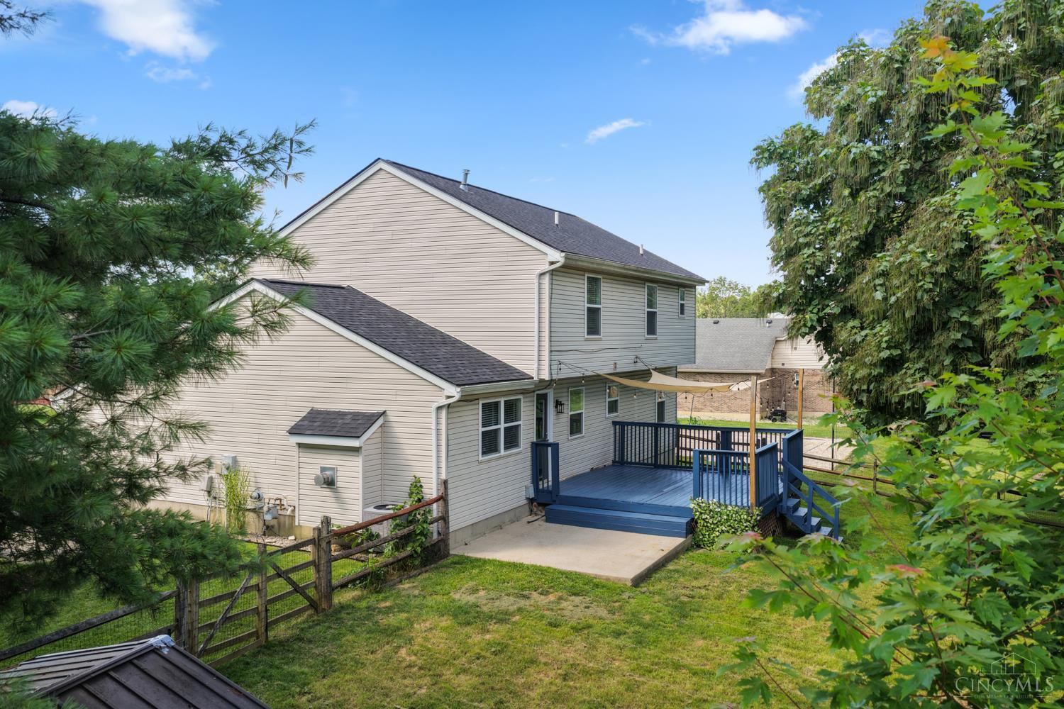8042 Laurelwood Drive